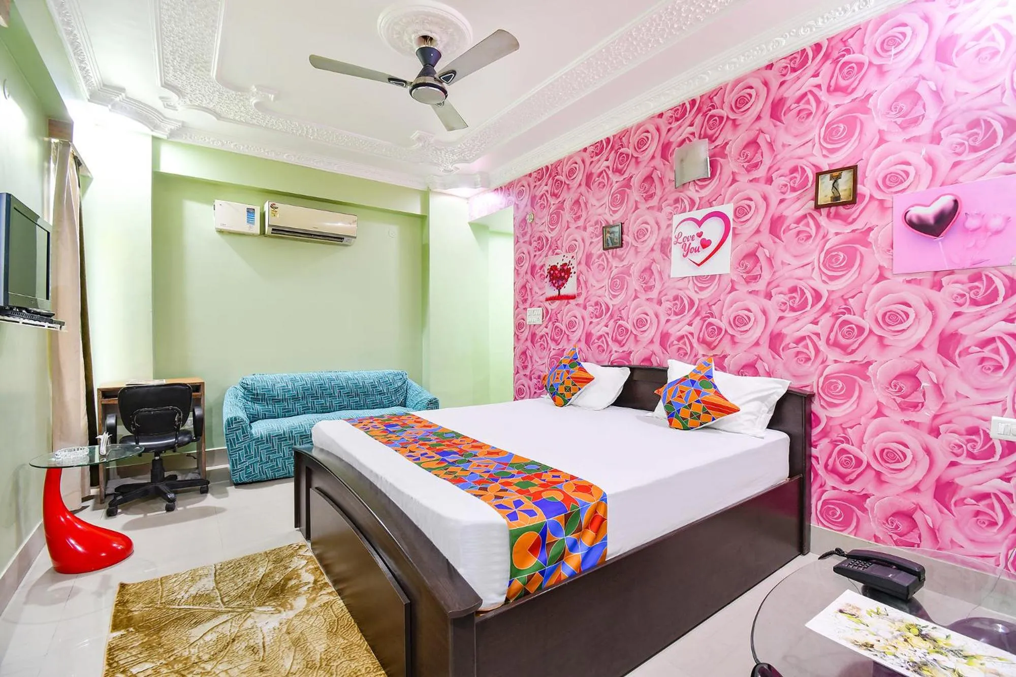 Bed in FabHotel Elements Inn