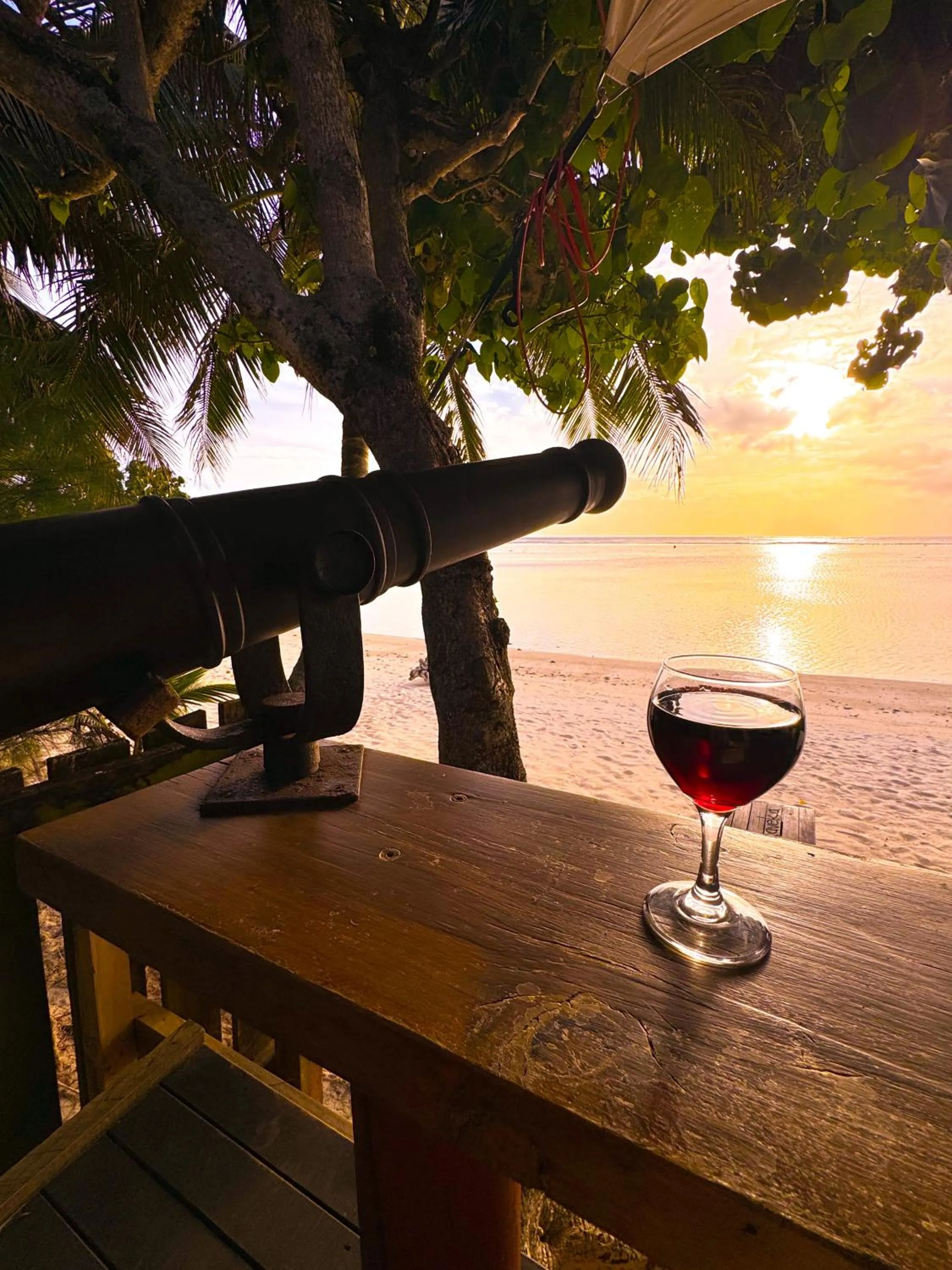 Lounge or bar in Aroa Beachside Resort