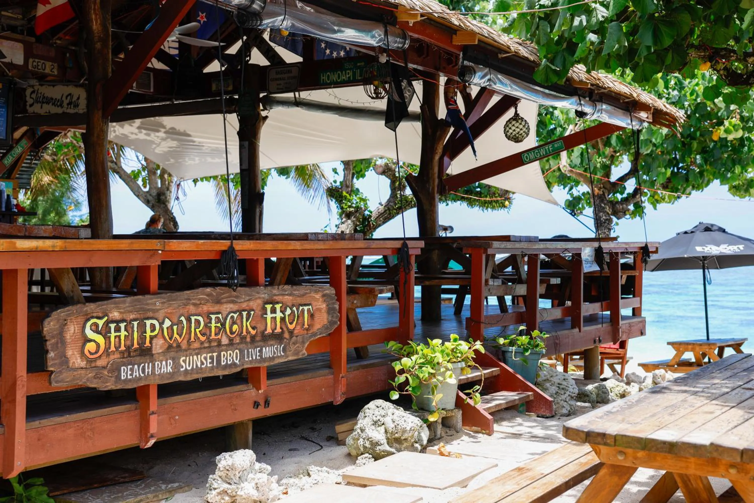 Lounge or bar in Aroa Beachside Resort