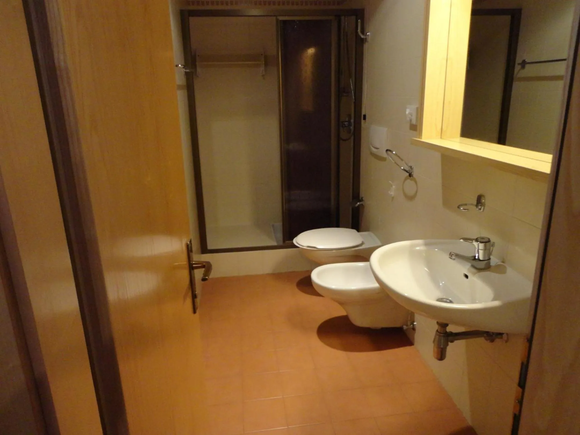 Shower in Ambiez Residencehotel