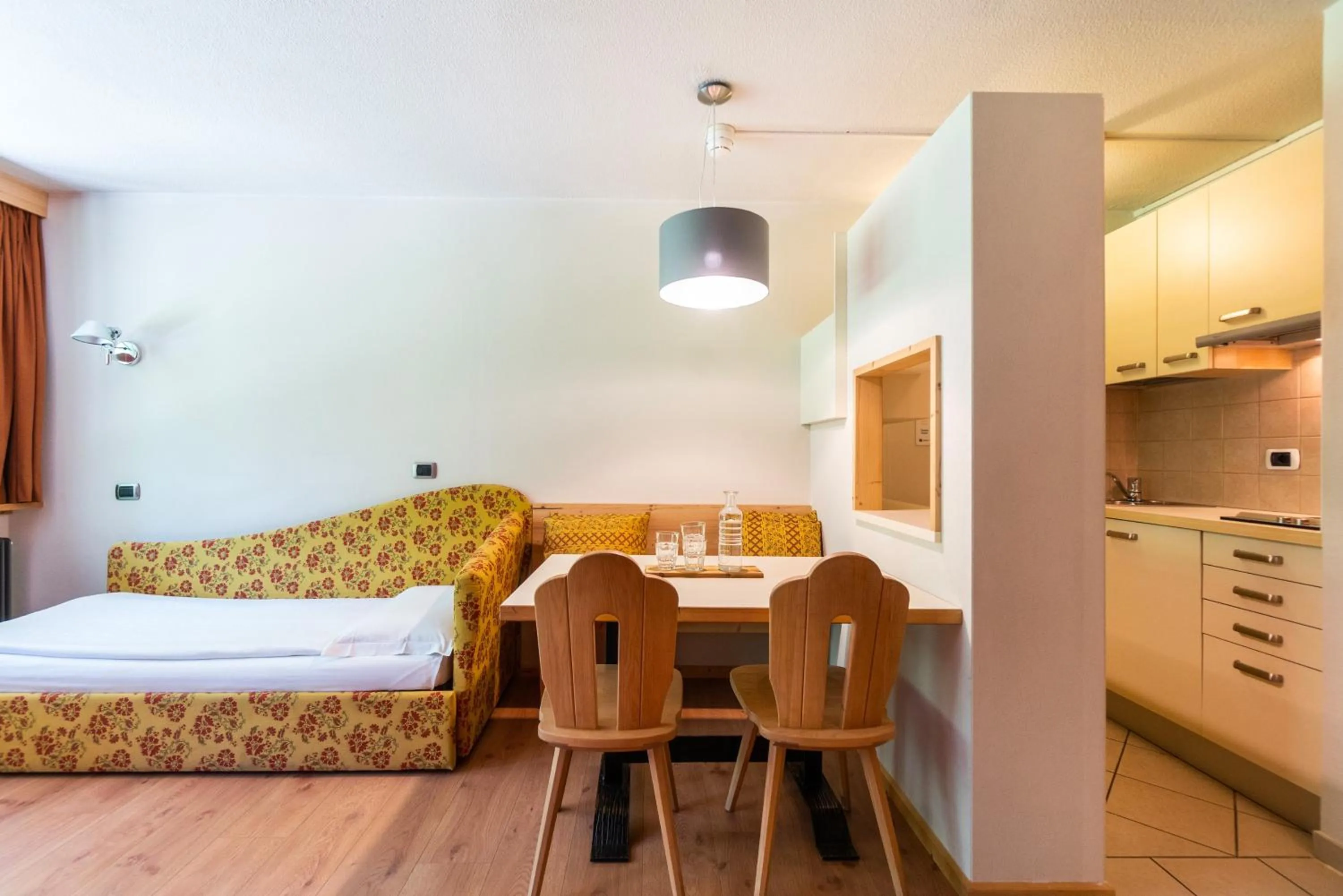 Photo of the whole room, Bed in Ambiez Residencehotel