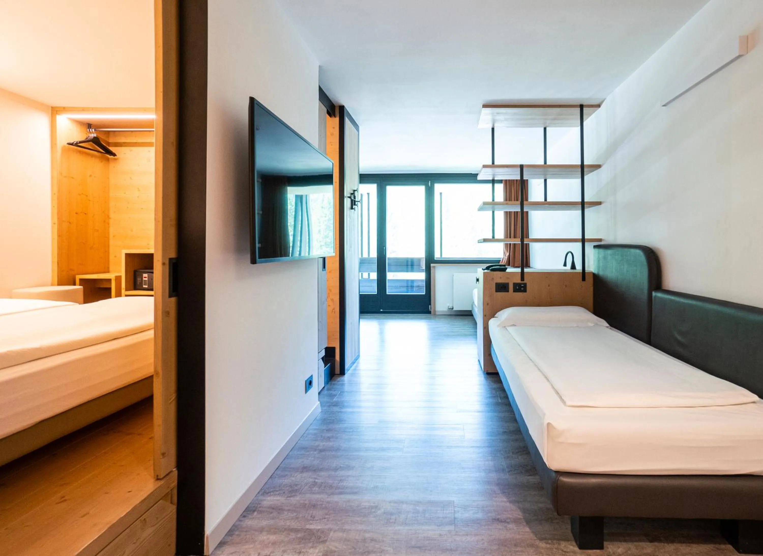 TV and multimedia, Bed in Ambiez Residencehotel