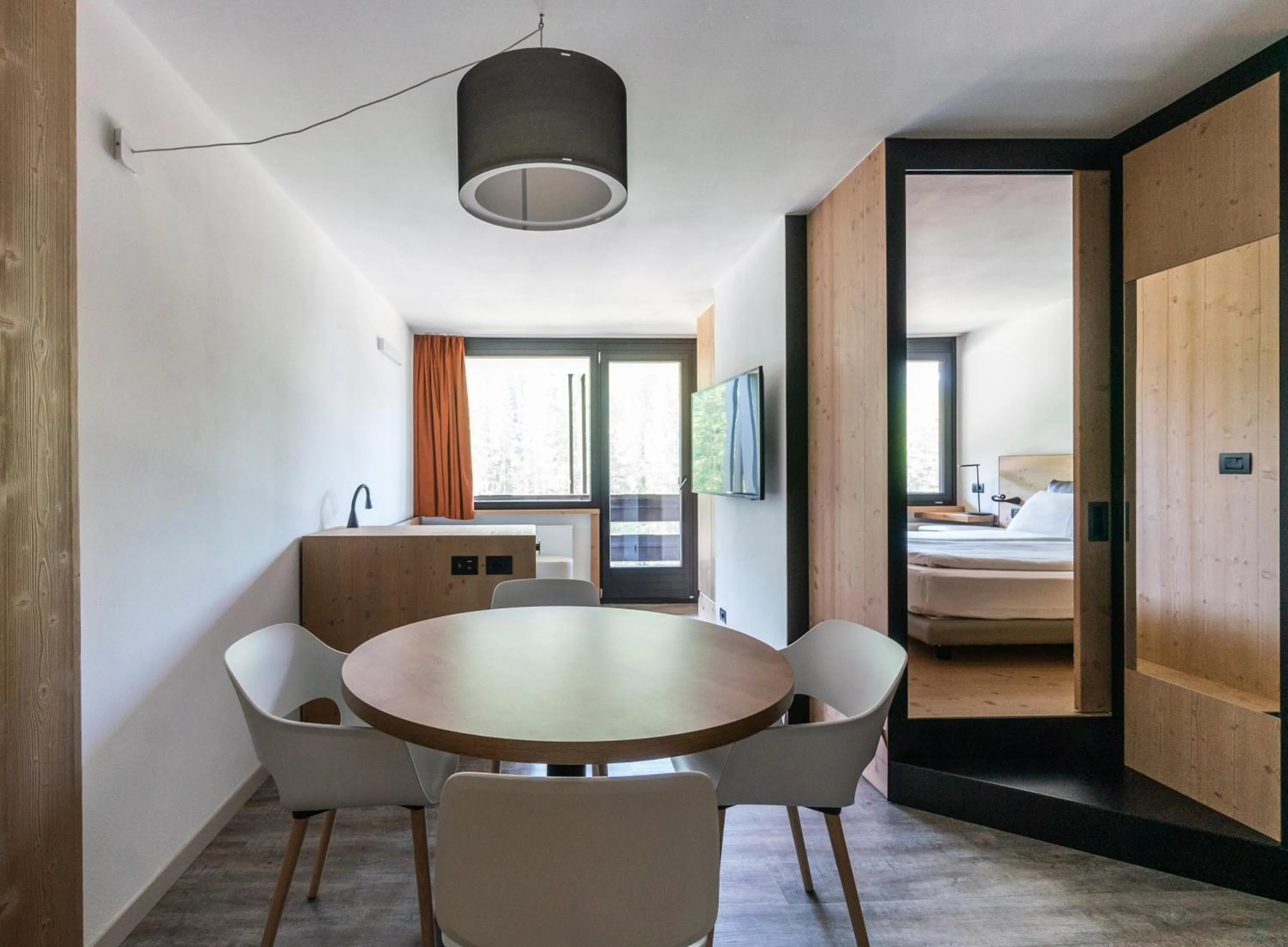 Balcony/Terrace, Bed in Ambiez Residencehotel