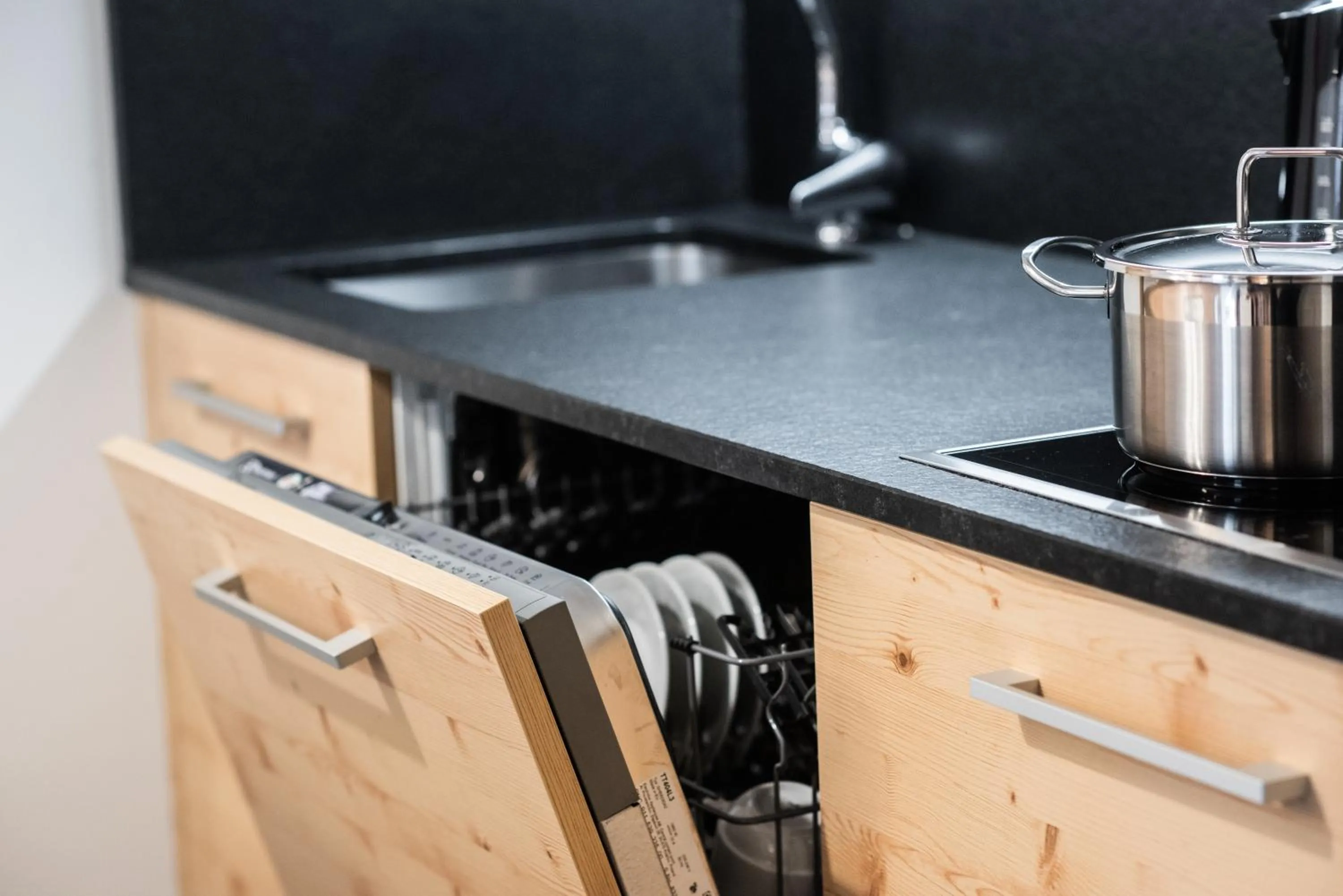 Kitchen or kitchenette in Ambiez Residencehotel