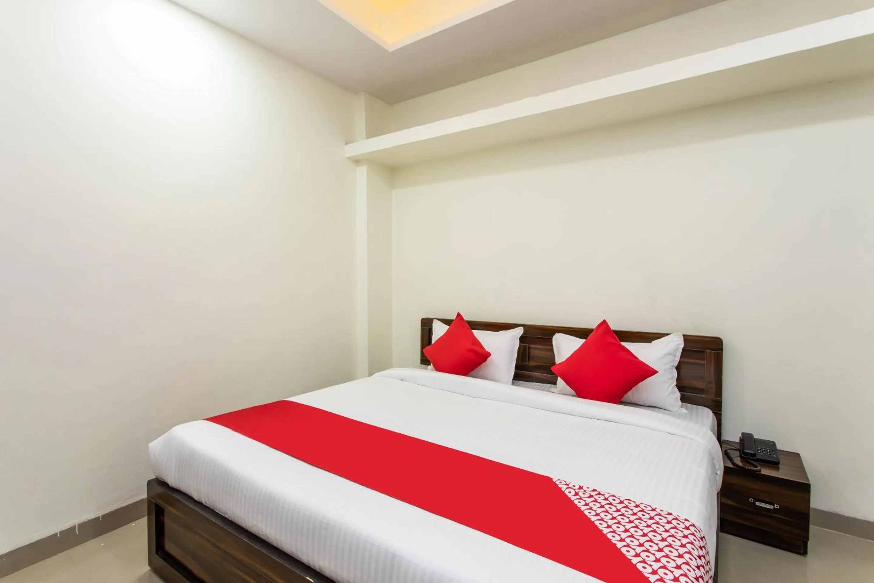 Bedroom, Bed in Hotel O Manjulam Regency