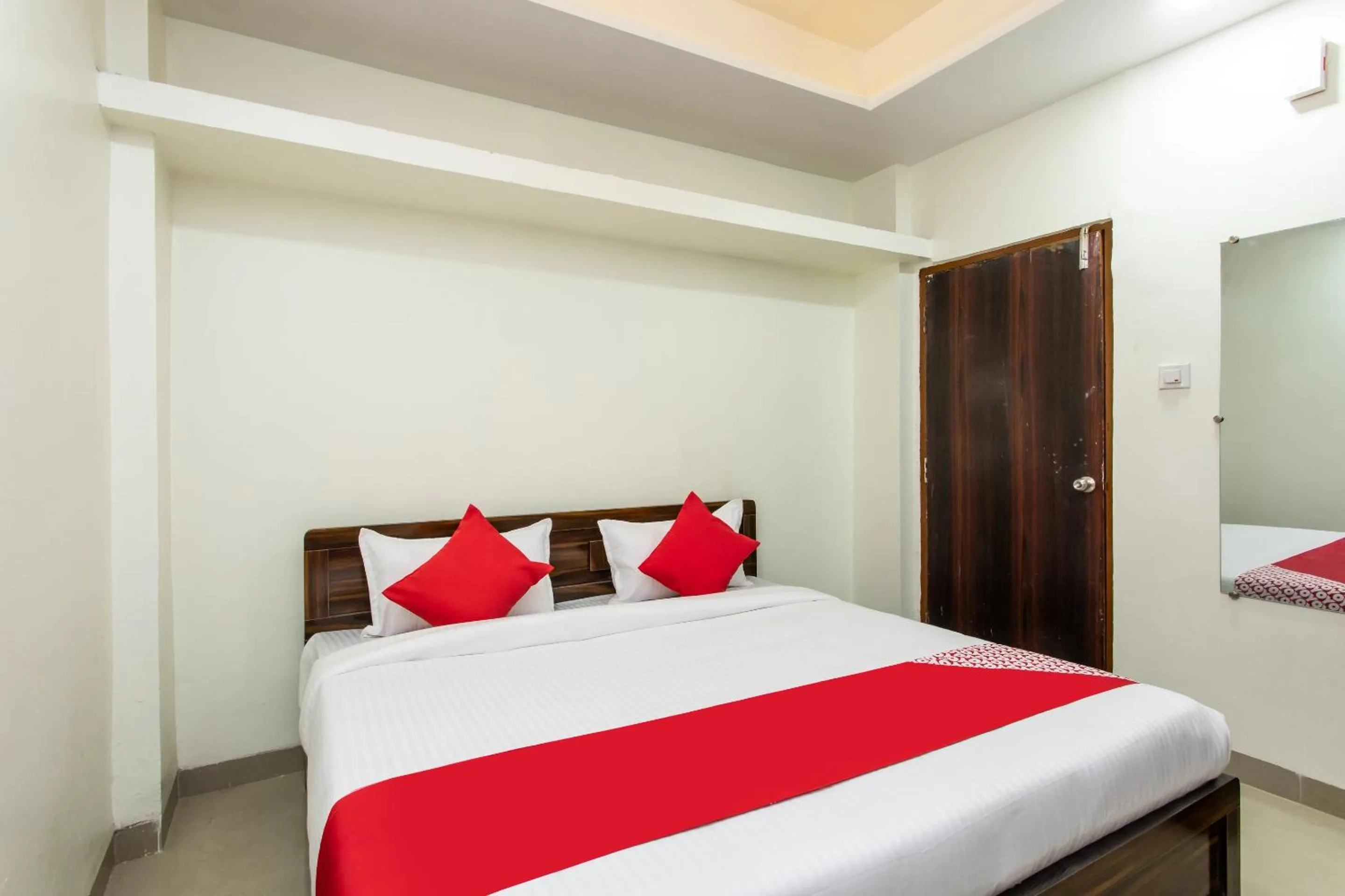 Bedroom, Bed in Hotel O Manjulam Regency
