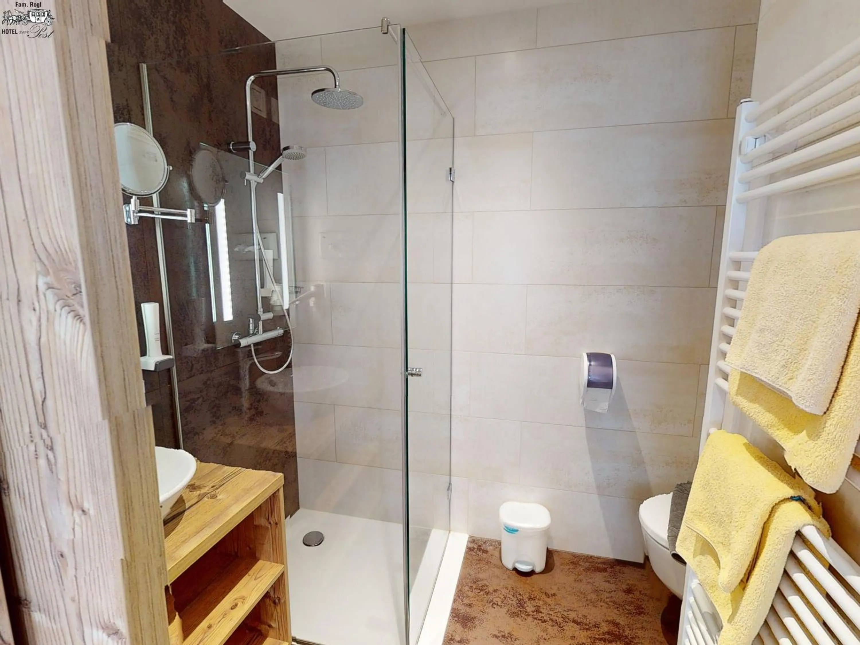 Bathroom in Hotel zur Post