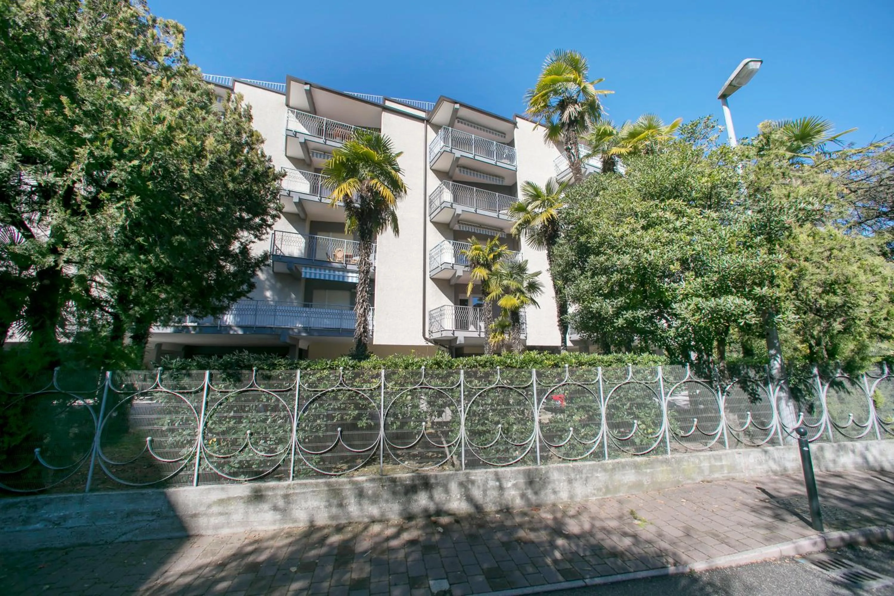 Property building in Riva Lago e Spiaggia Apartment - Happy Rentals