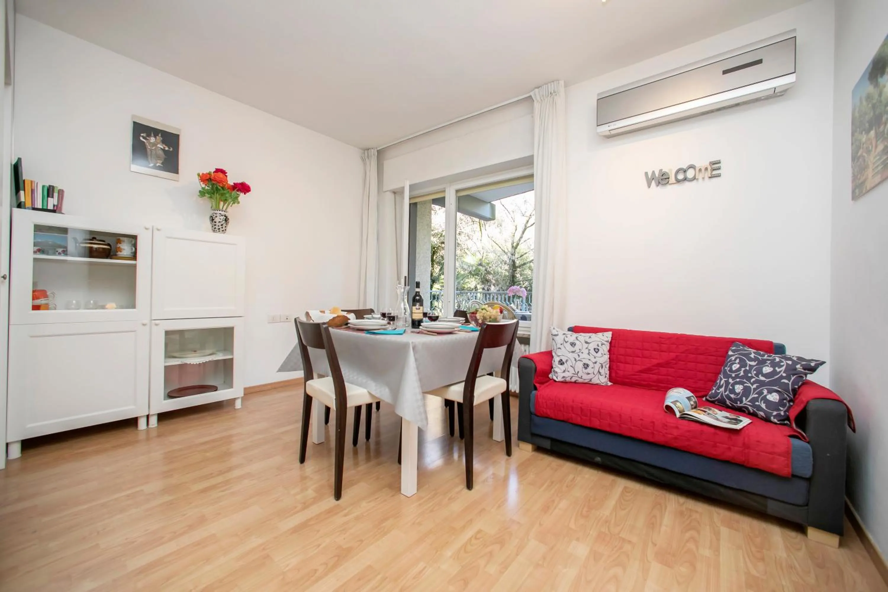 Living room in Riva Lago e Spiaggia Apartment - Happy Rentals