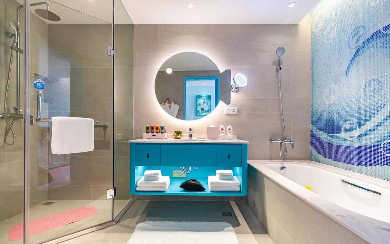 Toilet in Shanghai Haichang Ocean Park Resort Hotel