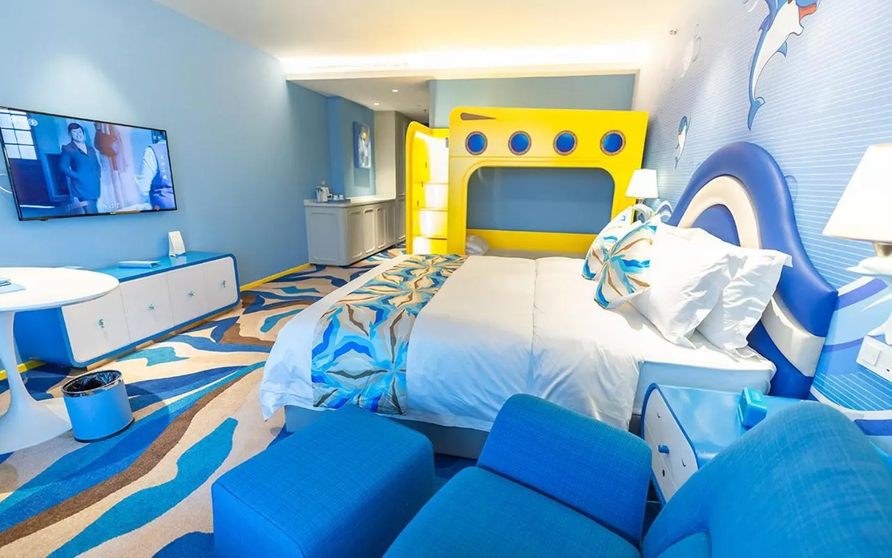 bunk bed, Bed in Shanghai Haichang Ocean Park Resort Hotel