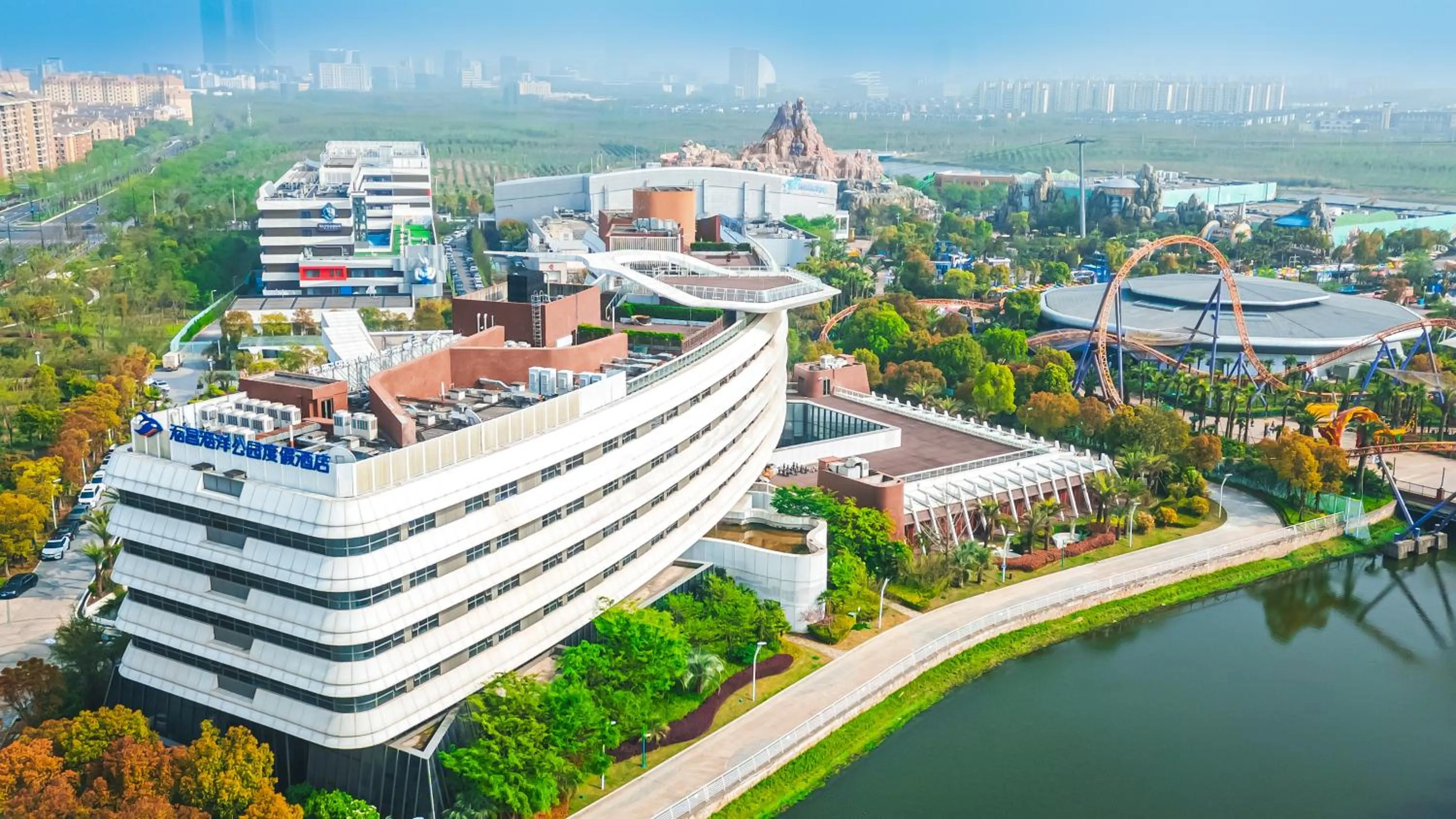 Property building in Shanghai Haichang Ocean Park Resort Hotel