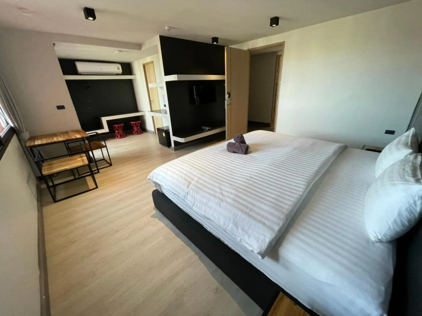 Seating area, Bed in PRIME TOWN - Posh & Port Hotel PHUKET