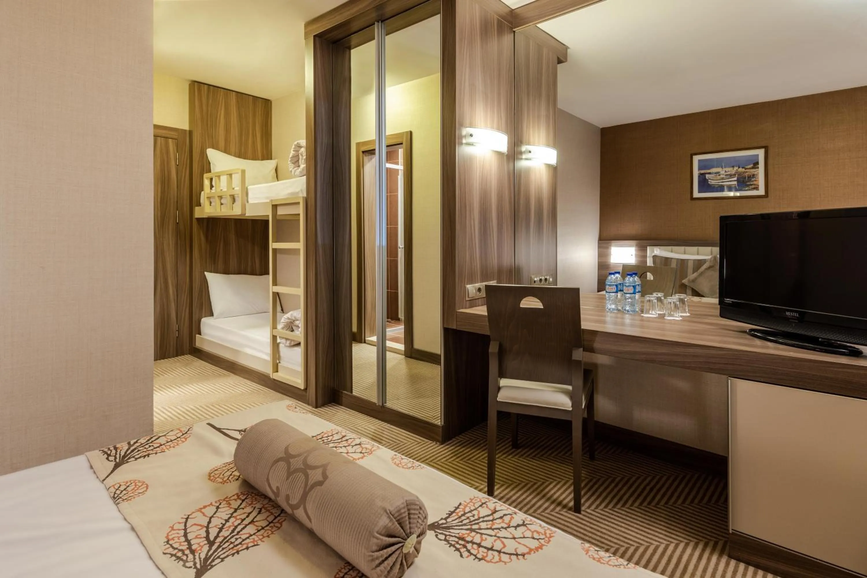 Photo of the whole room, Bed in Dorukkaya Ski & Mountain Resort