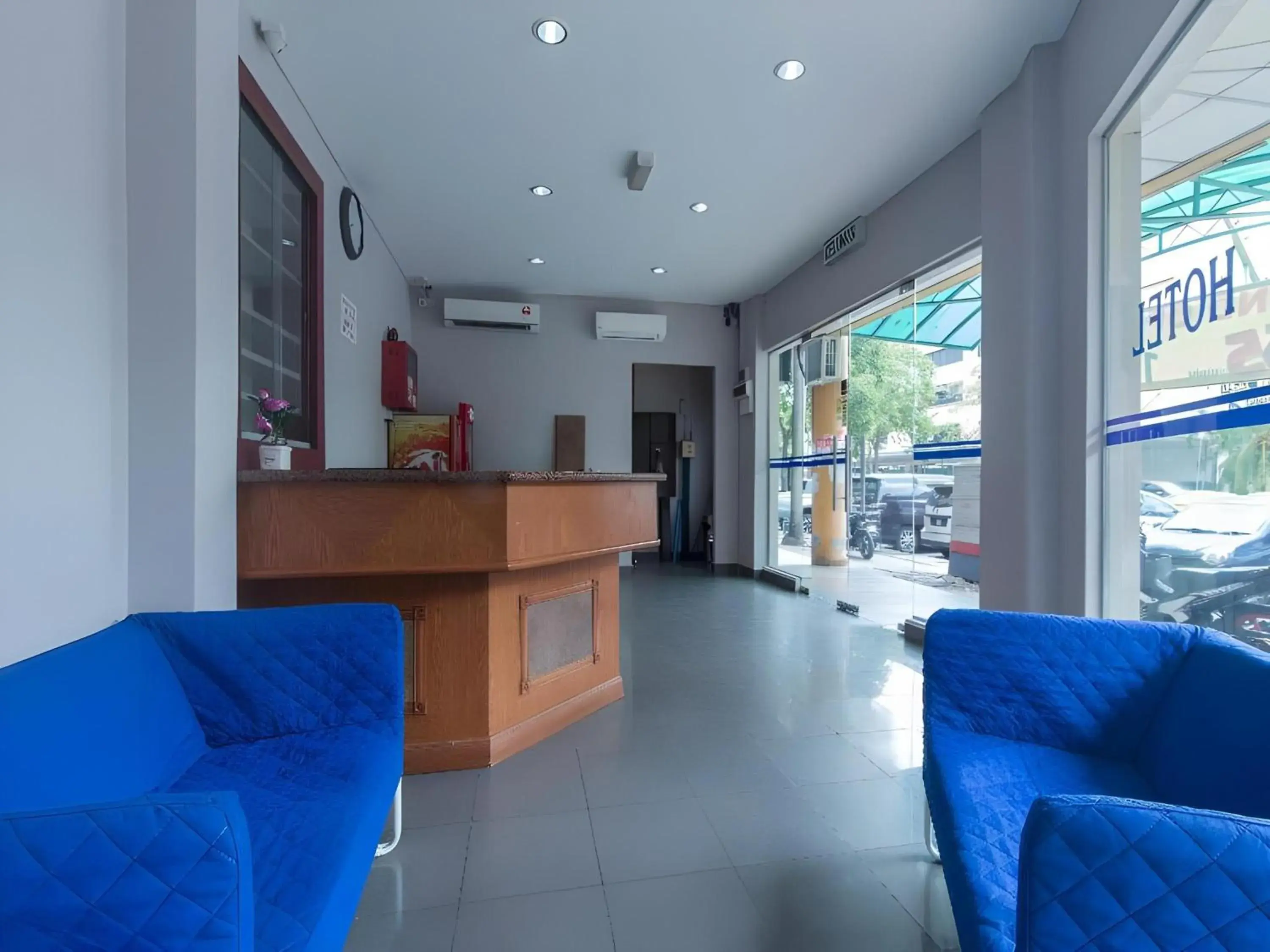 Lobby or reception in Super OYO 828 Comfort Hotel Shah Alam Lobby or reception in Super OYO 828 Comfort Hotel Shah Alam