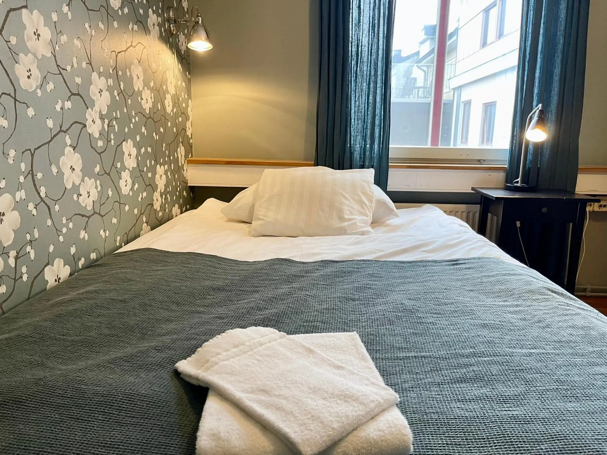 Property building, Bed in Best Western Uppsala