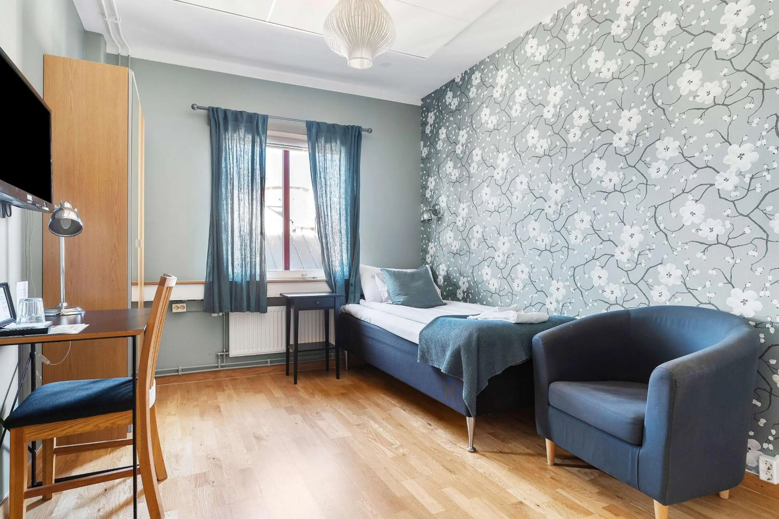 Bedroom, Bed in Best Western Uppsala