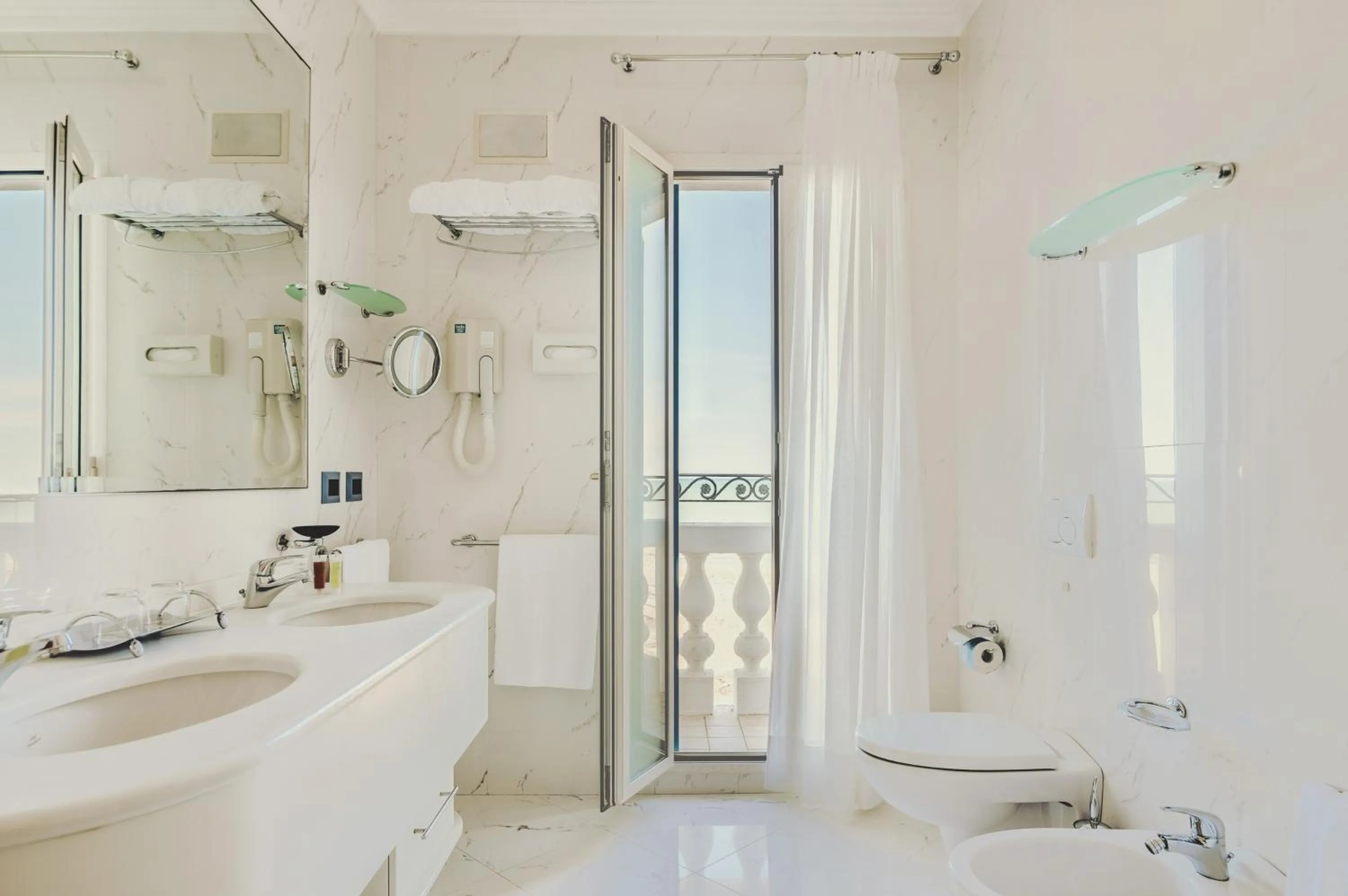 Bathroom in Casa Bianca Al Mare