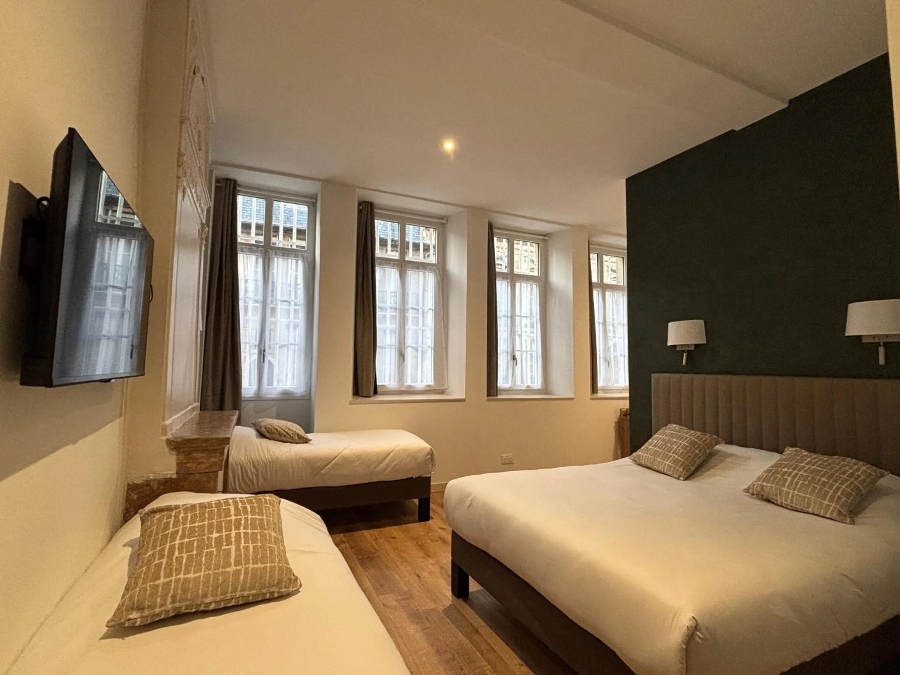 Property building, Bed in Hotel Le Jacquemart