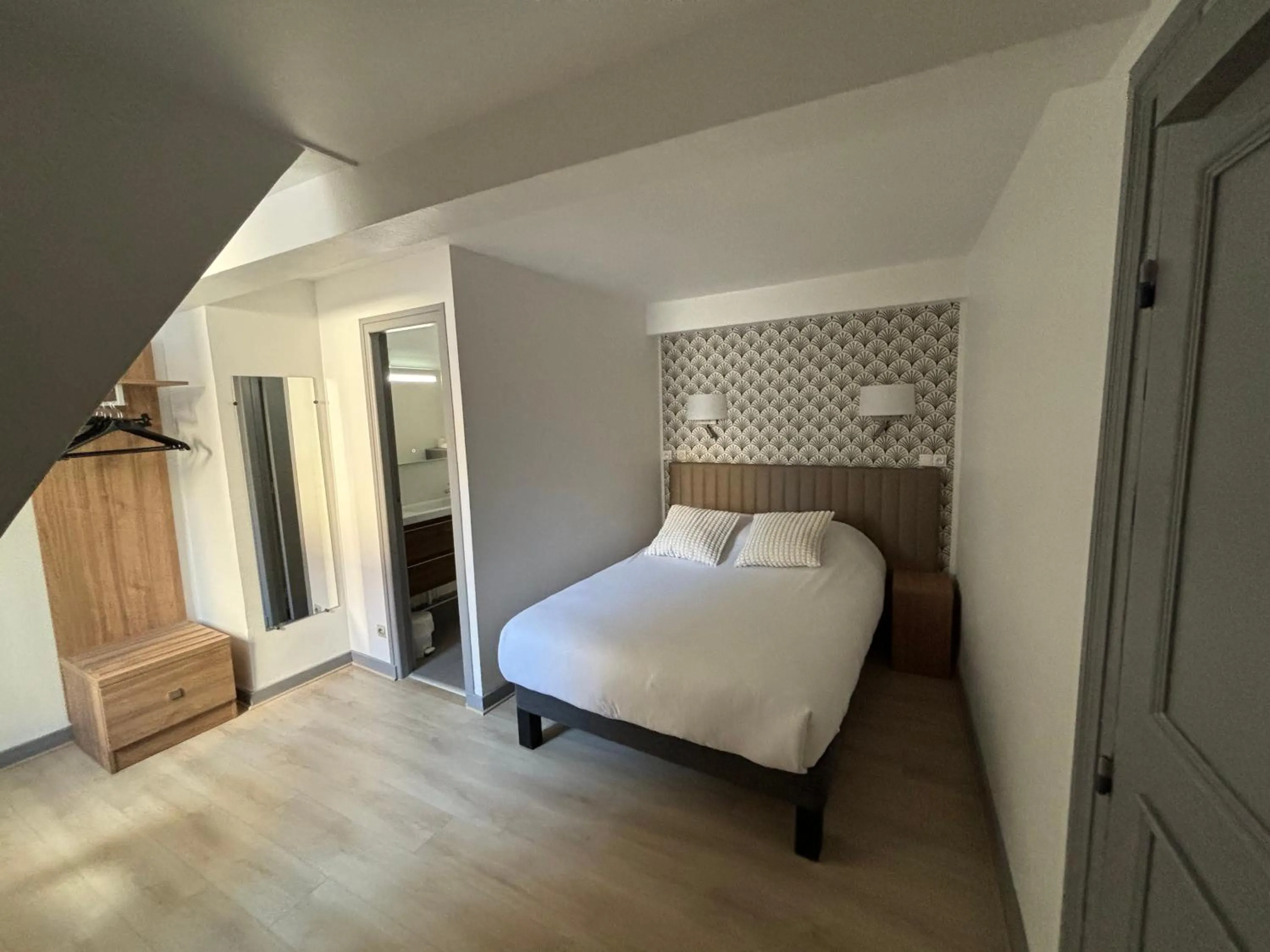 Bed in Hotel Le Jacquemart