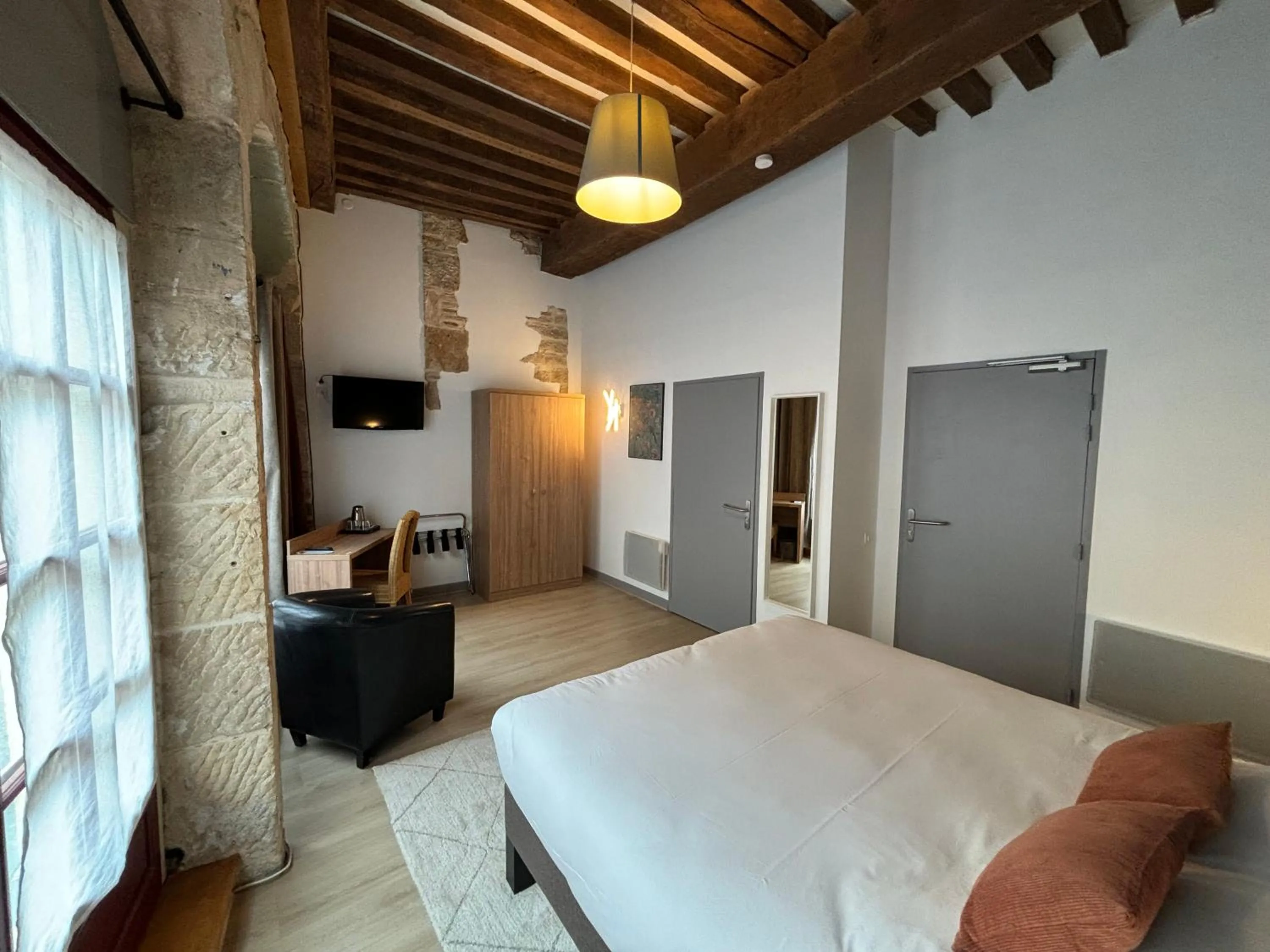 Bed in Hotel Le Jacquemart