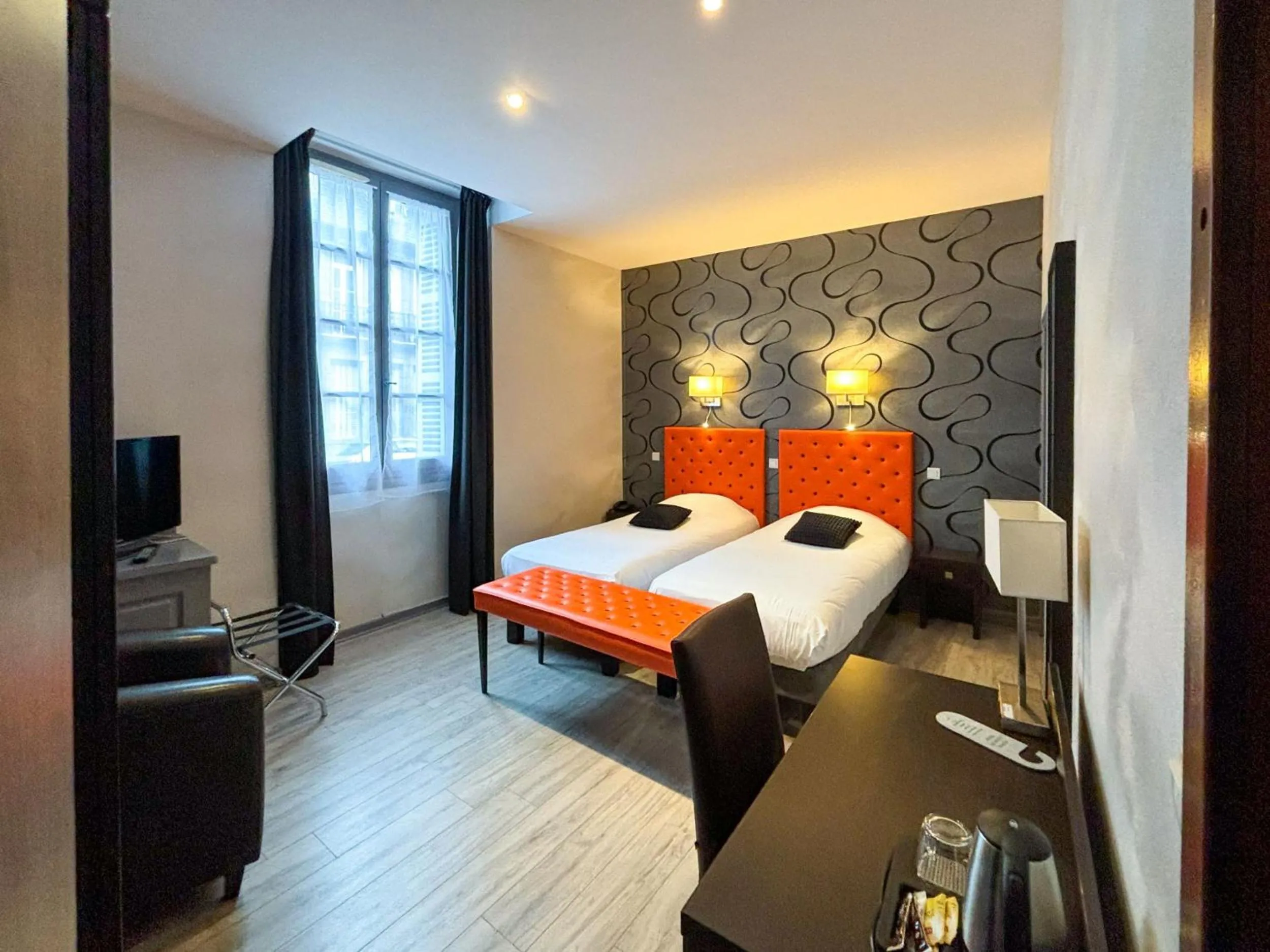 Photo of the whole room, Bed in Hotel Le Jacquemart