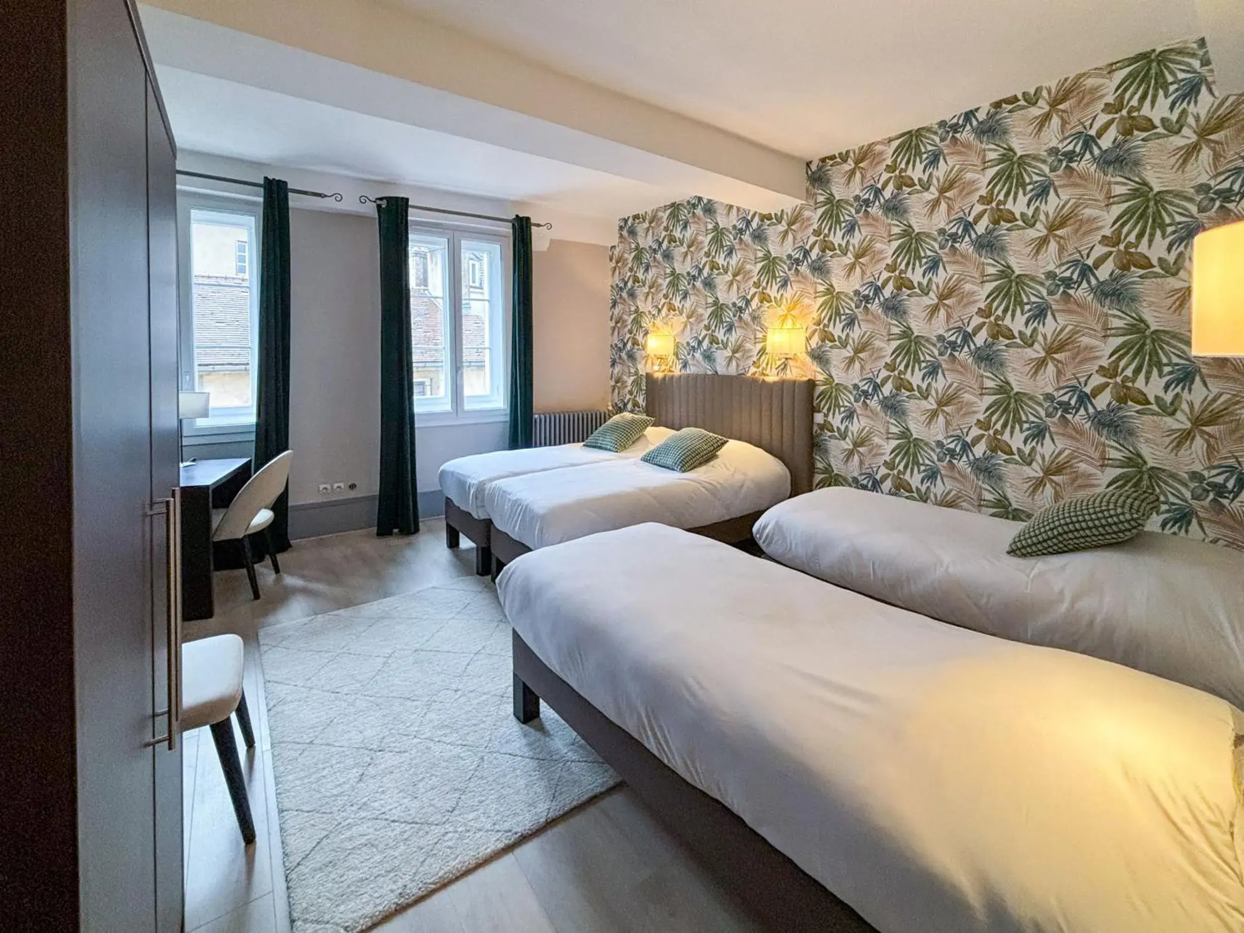 Quadruple Room in Hotel Le Jacquemart Quadruple Room in Hotel Le Jacquemart