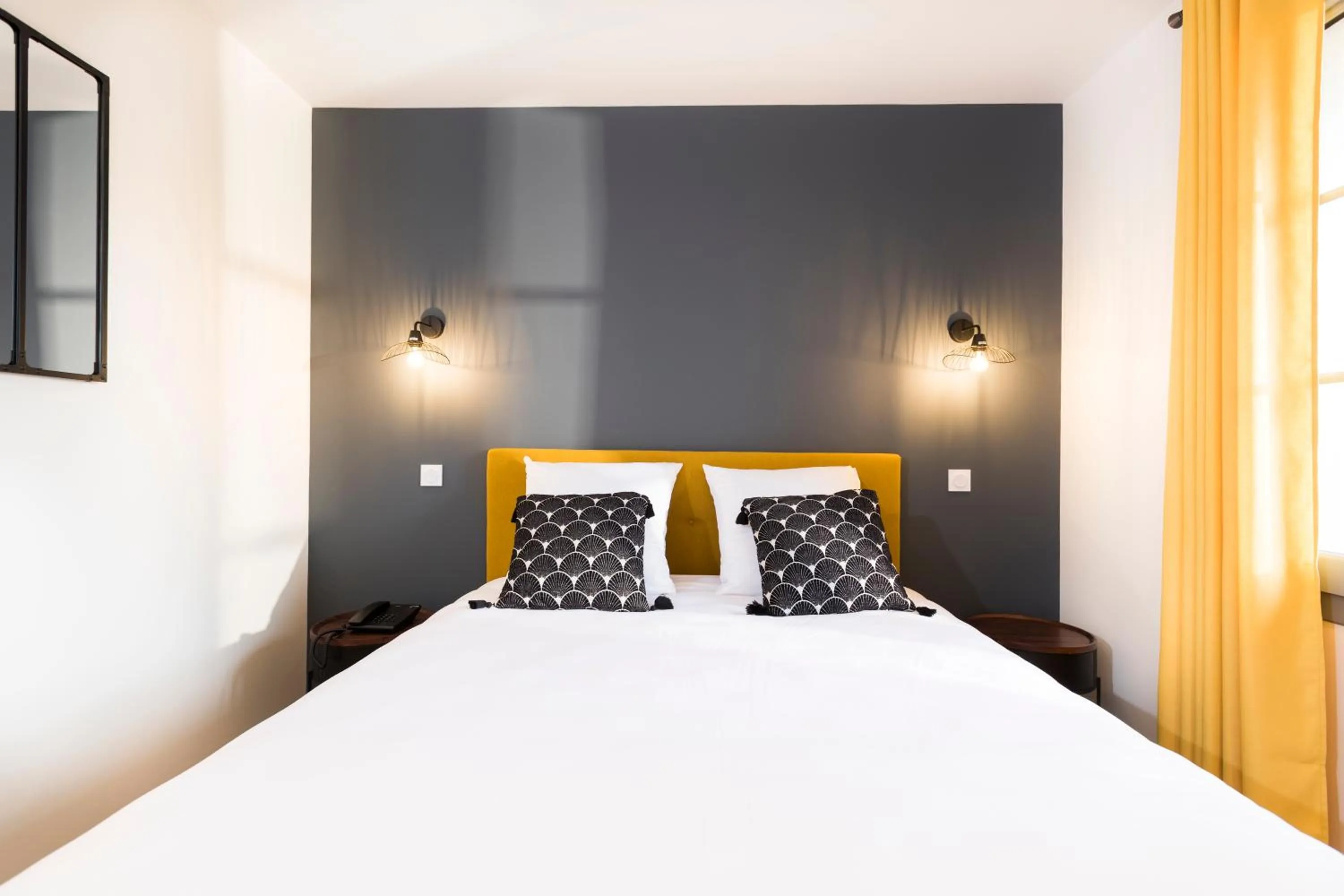 Bed in Hotel Clos Castel Villas Spa