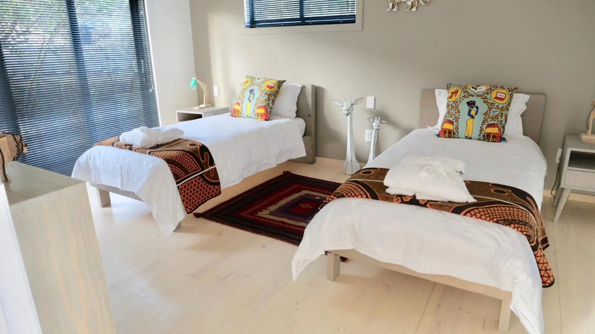 Bedroom, Bed in Earth Wind and Ocean 33