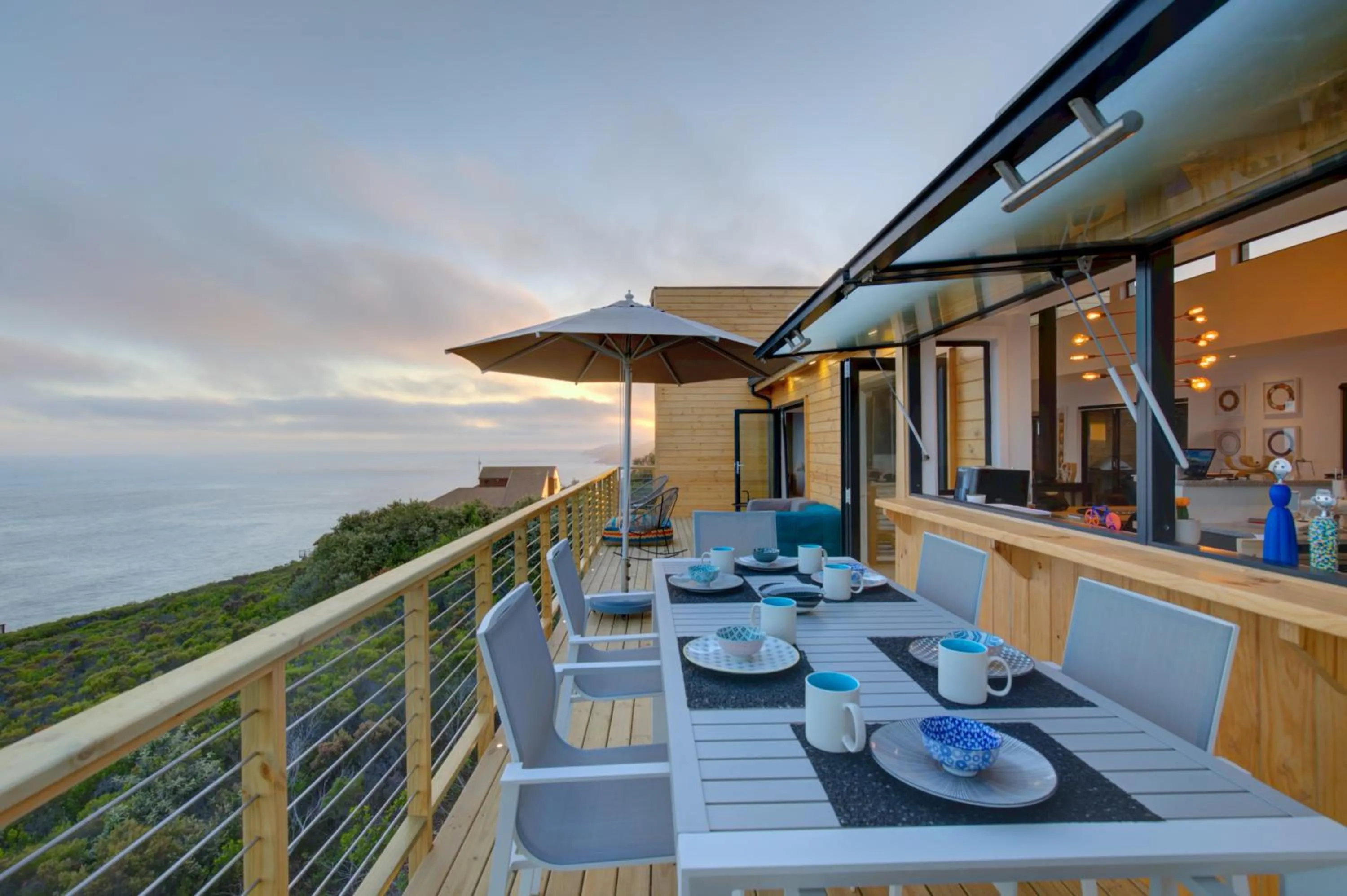 Sea view in Earth Wind and Ocean 33
