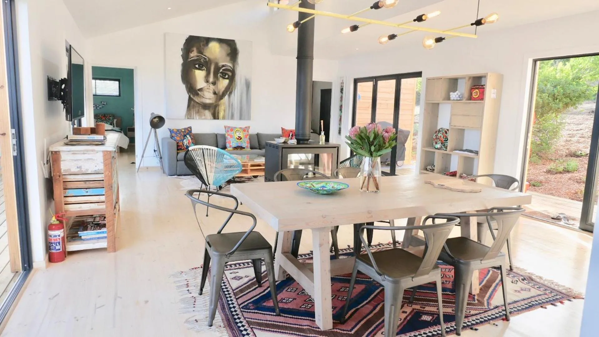Dining area in Earth Wind and Ocean 33