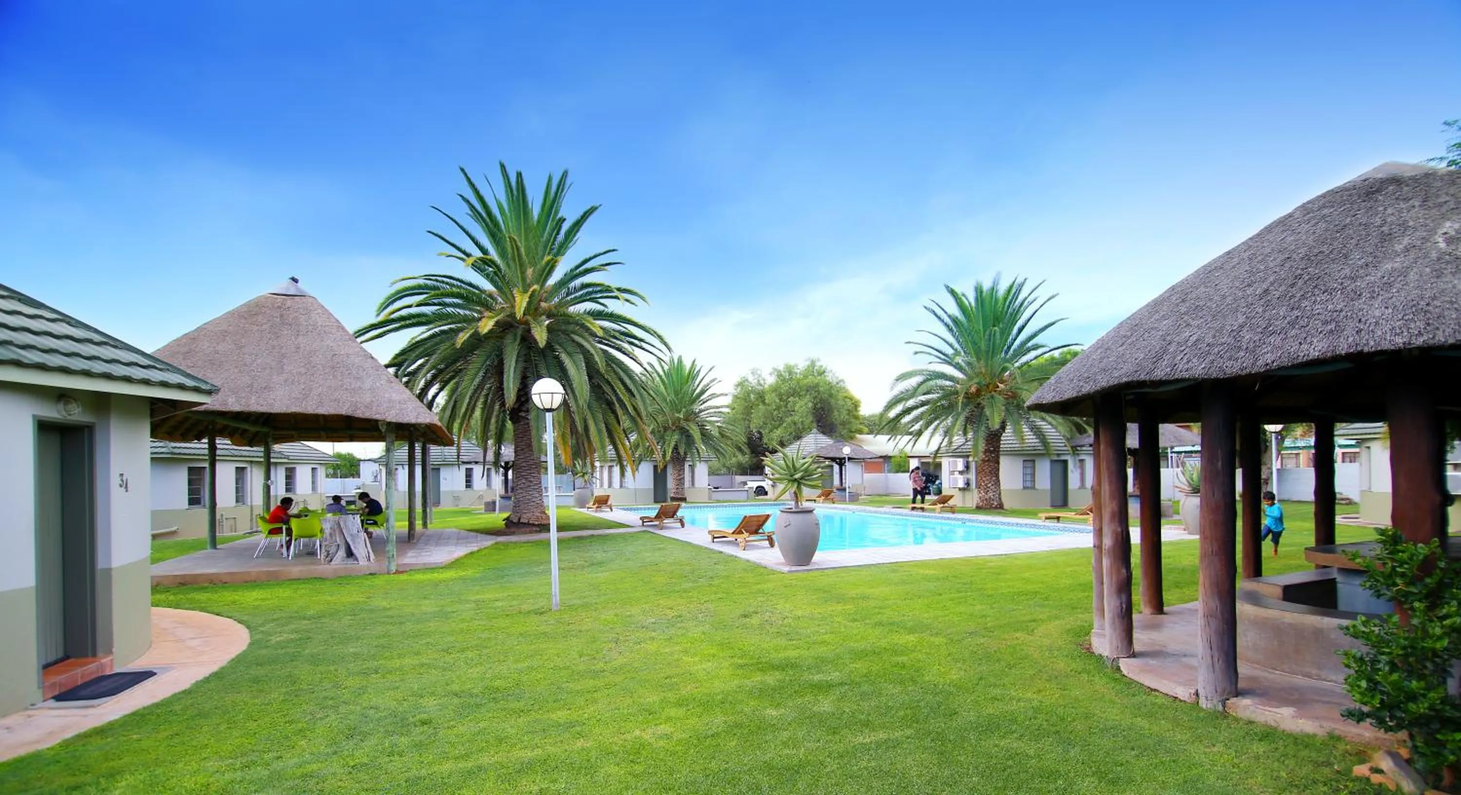 Swimming pool in Kalahari Arms Hotel