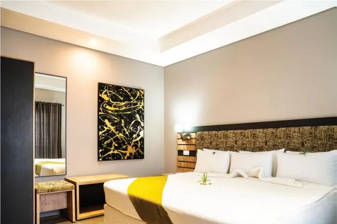 Bedroom, Bed in Kalahari Arms Hotel