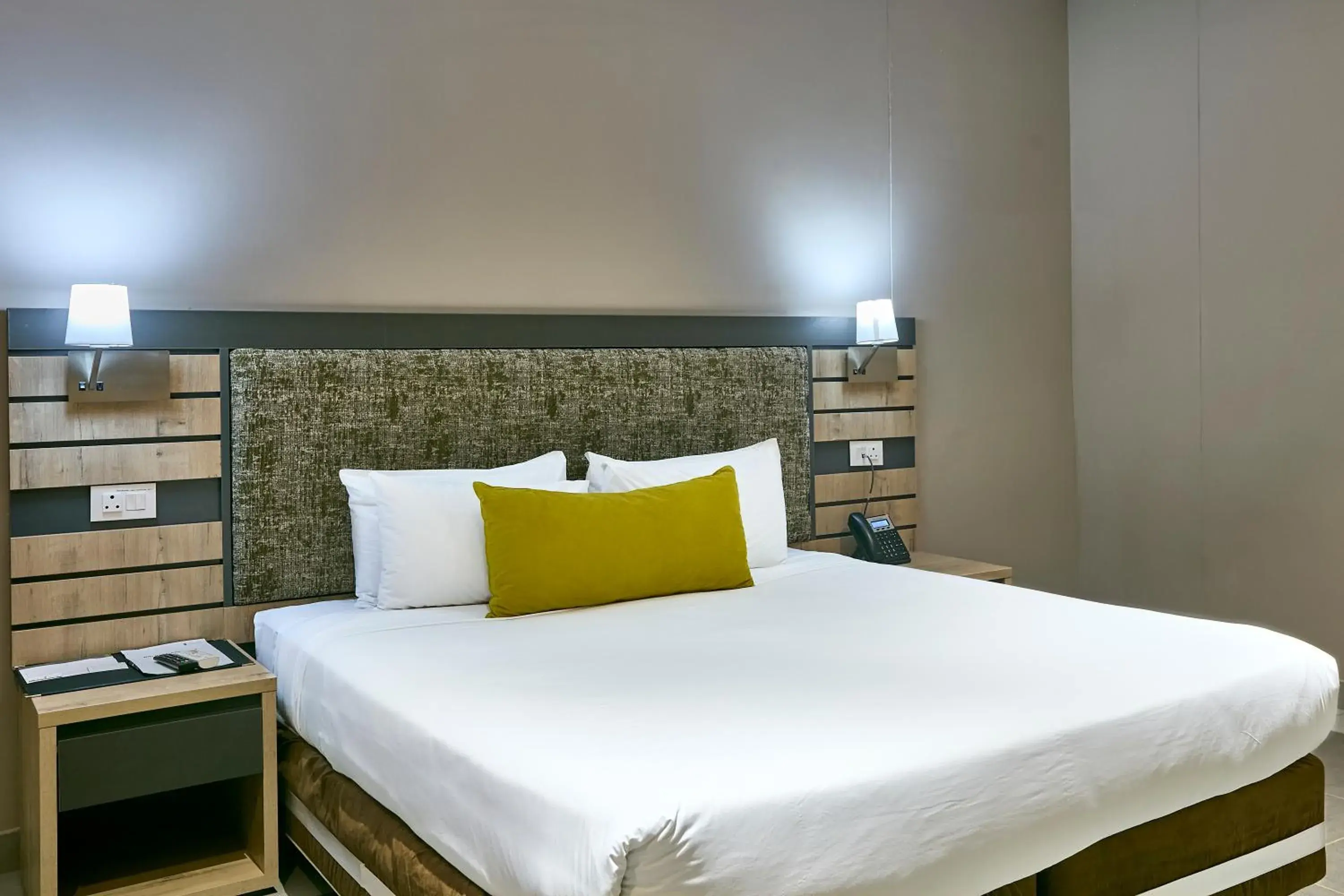 Bedroom, Bed in Kalahari Arms Hotel Bedroom, Bed in Kalahari Arms Hotel