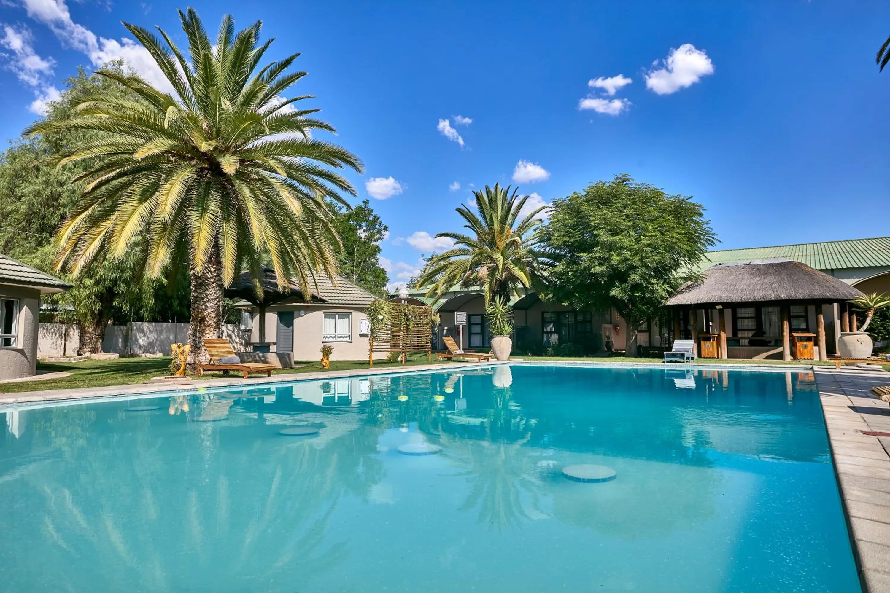 Swimming pool in Kalahari Arms Hotel