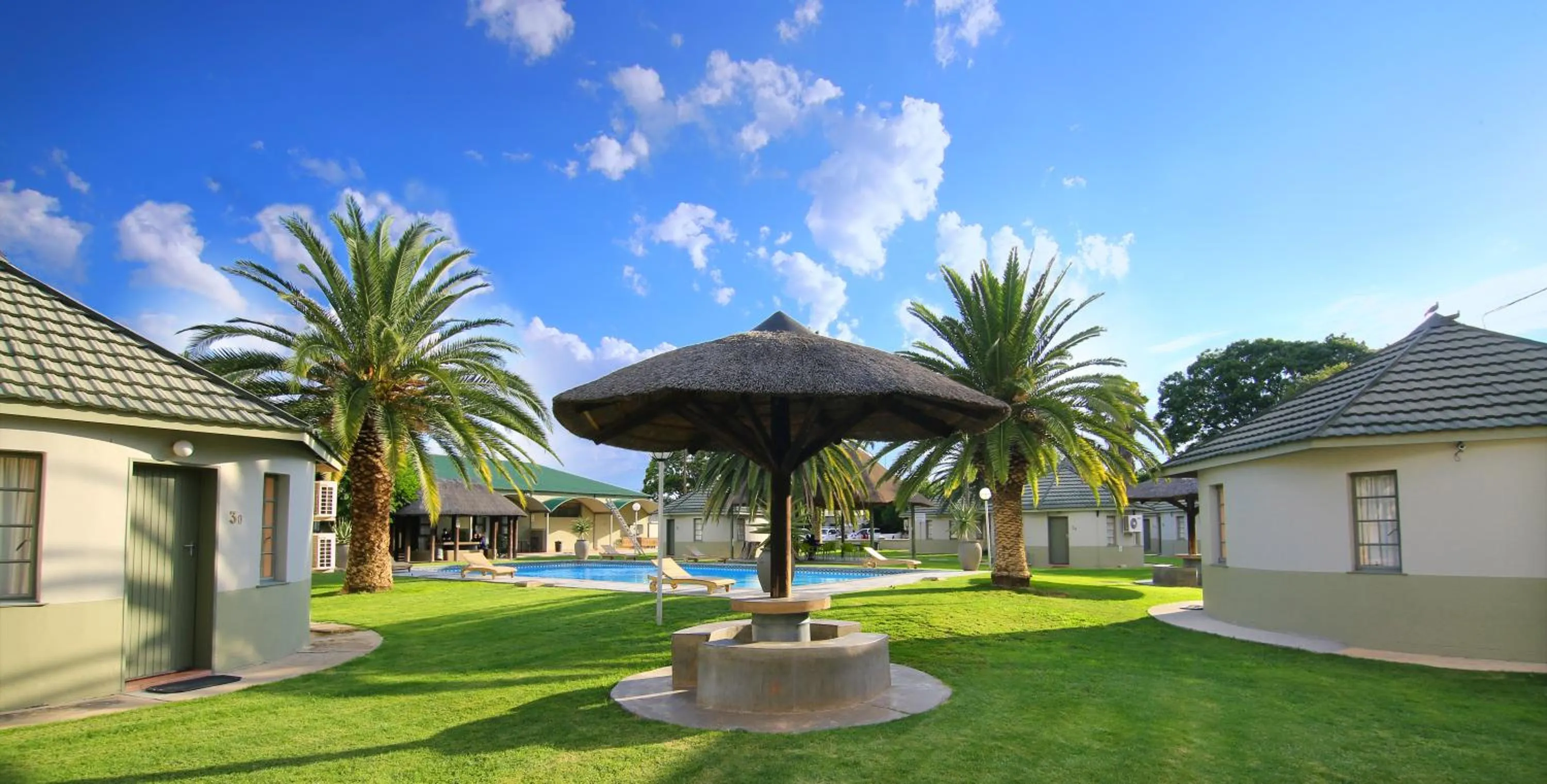 Garden in Kalahari Arms Hotel