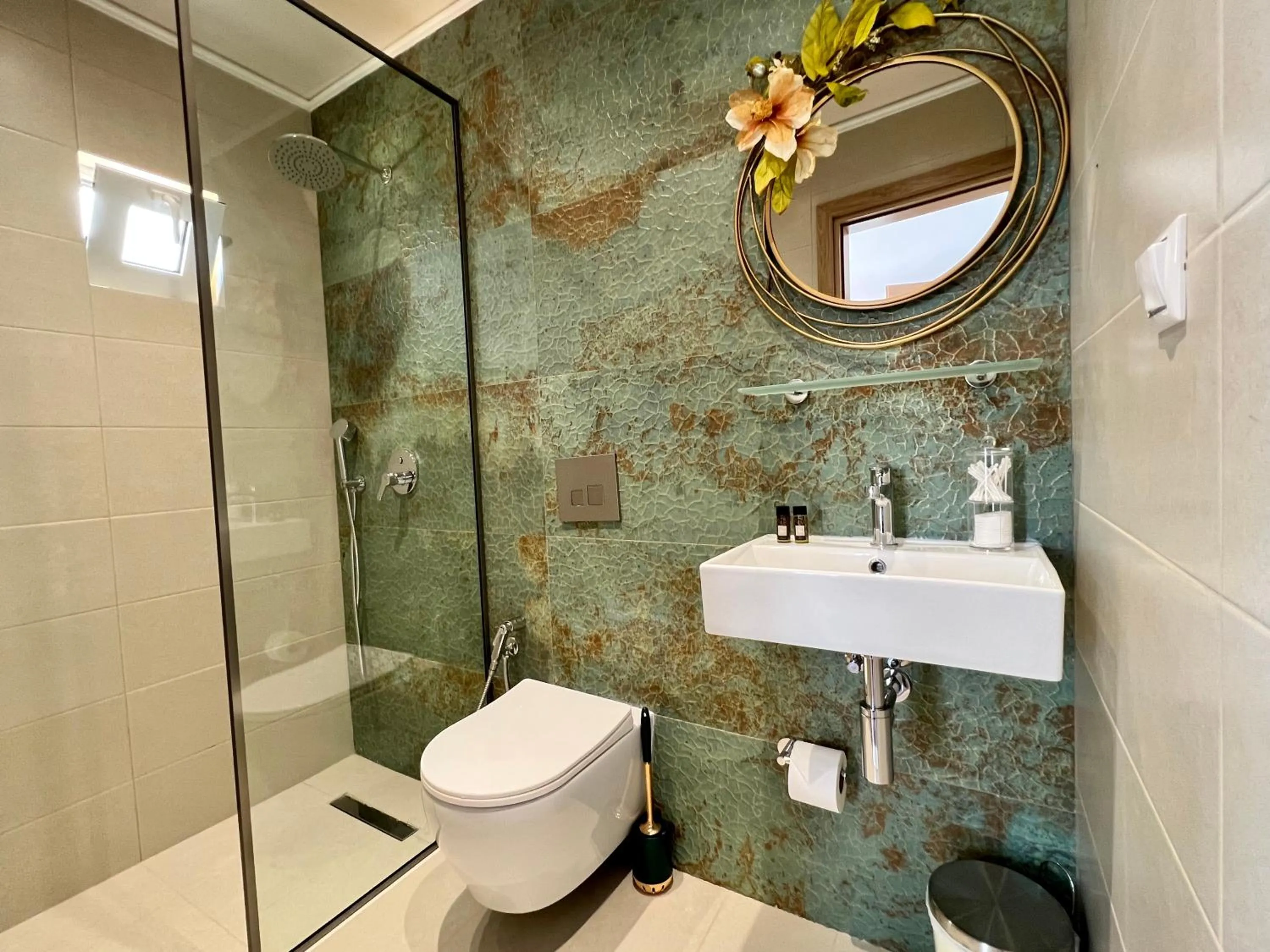 Shower in Maria Hotel Sisi