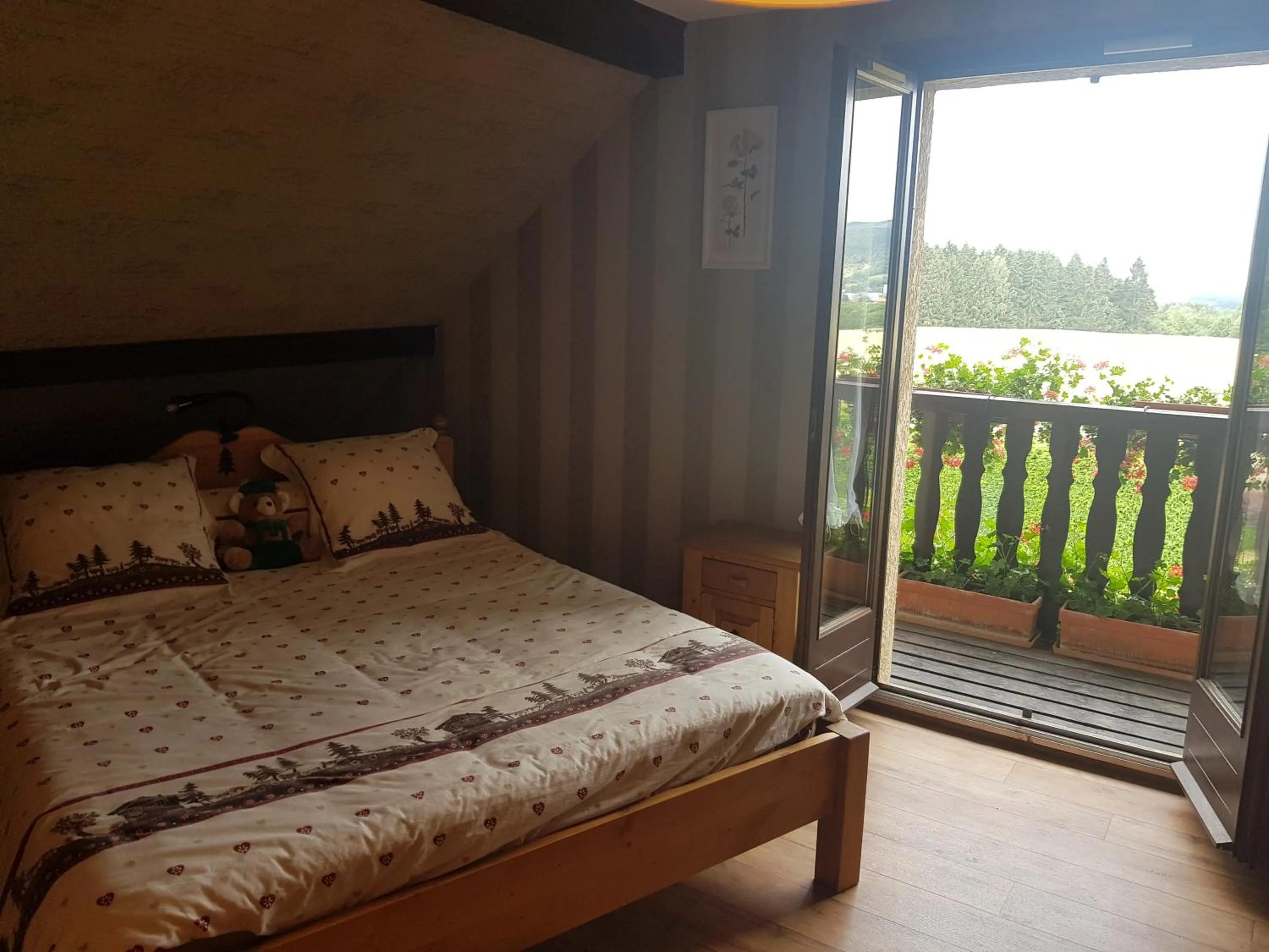 Photo of the whole room, Bed in Le Clos des Aulnes