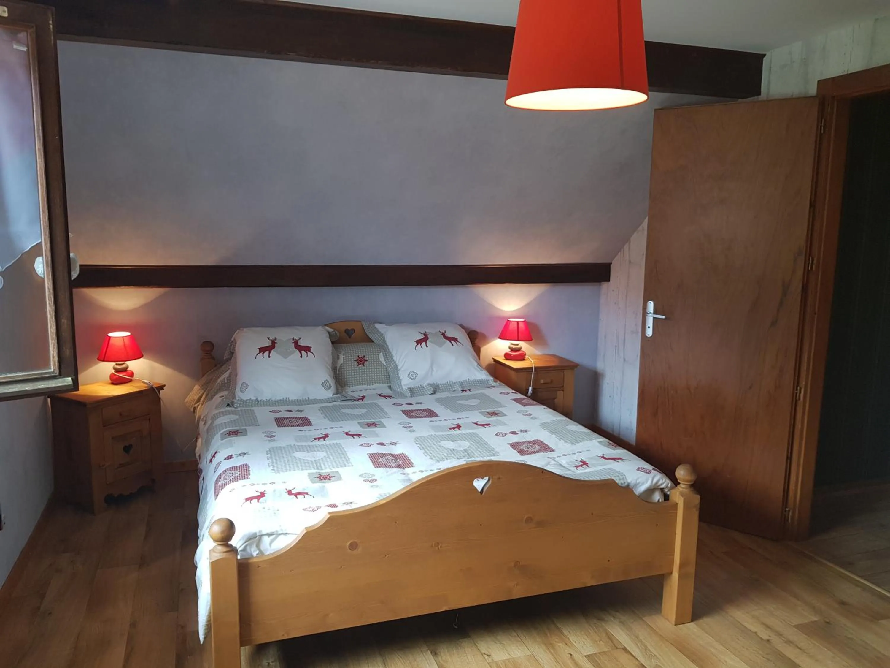 Photo of the whole room, Bed in Le Clos des Aulnes