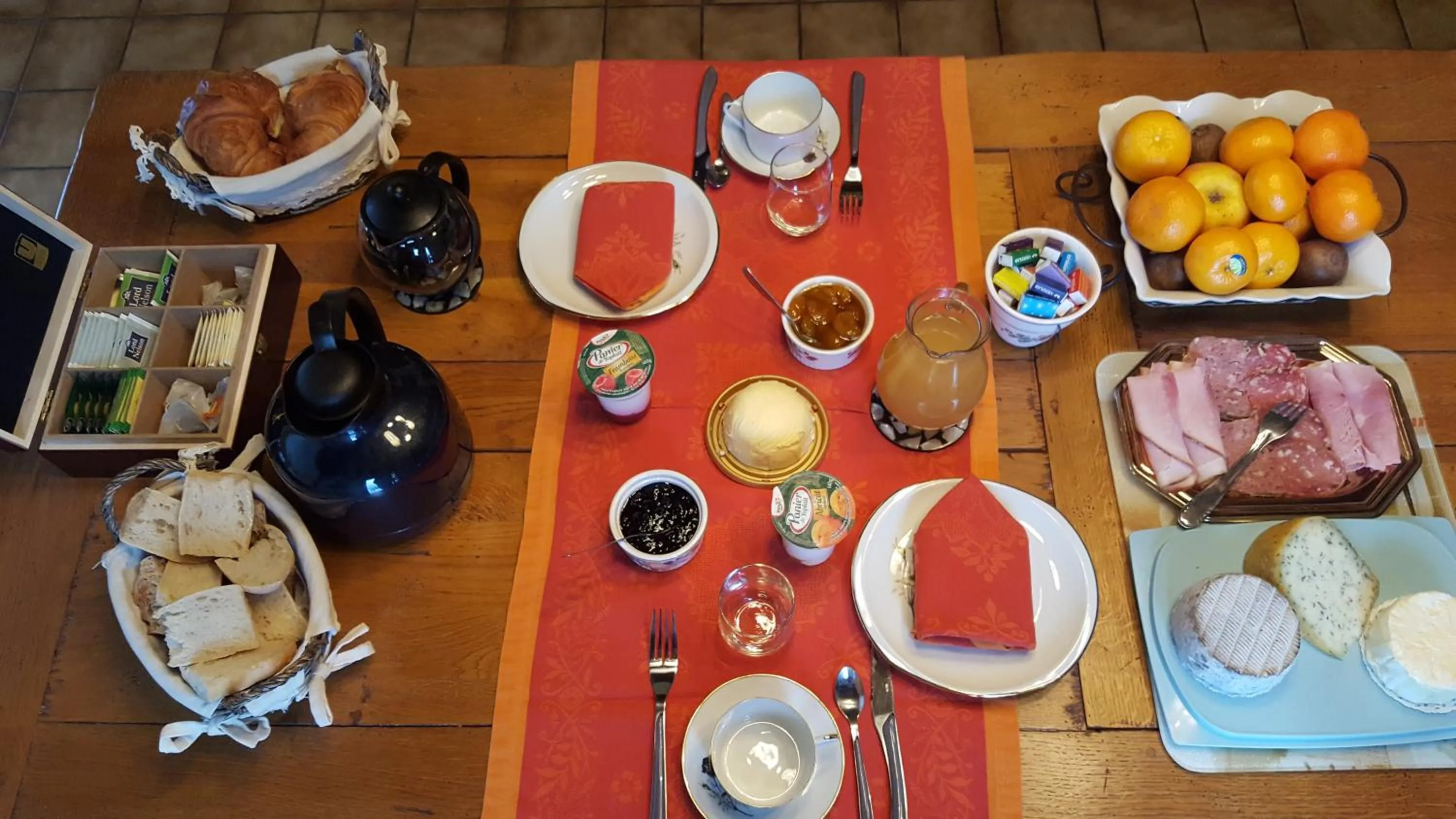 Food and drinks in Le Clos des Aulnes