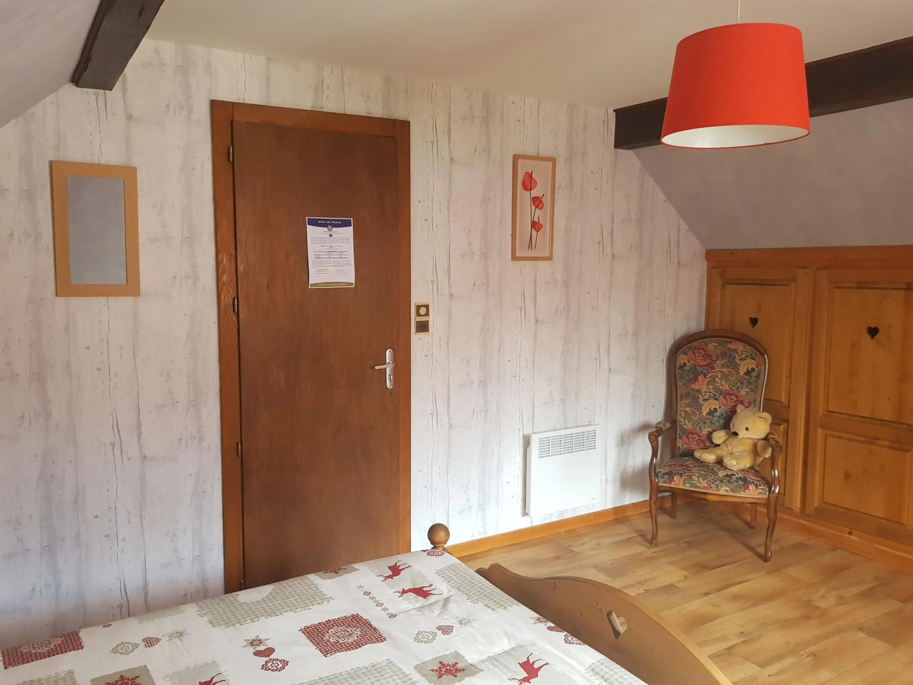 Photo of the whole room, Bed in Le Clos des Aulnes