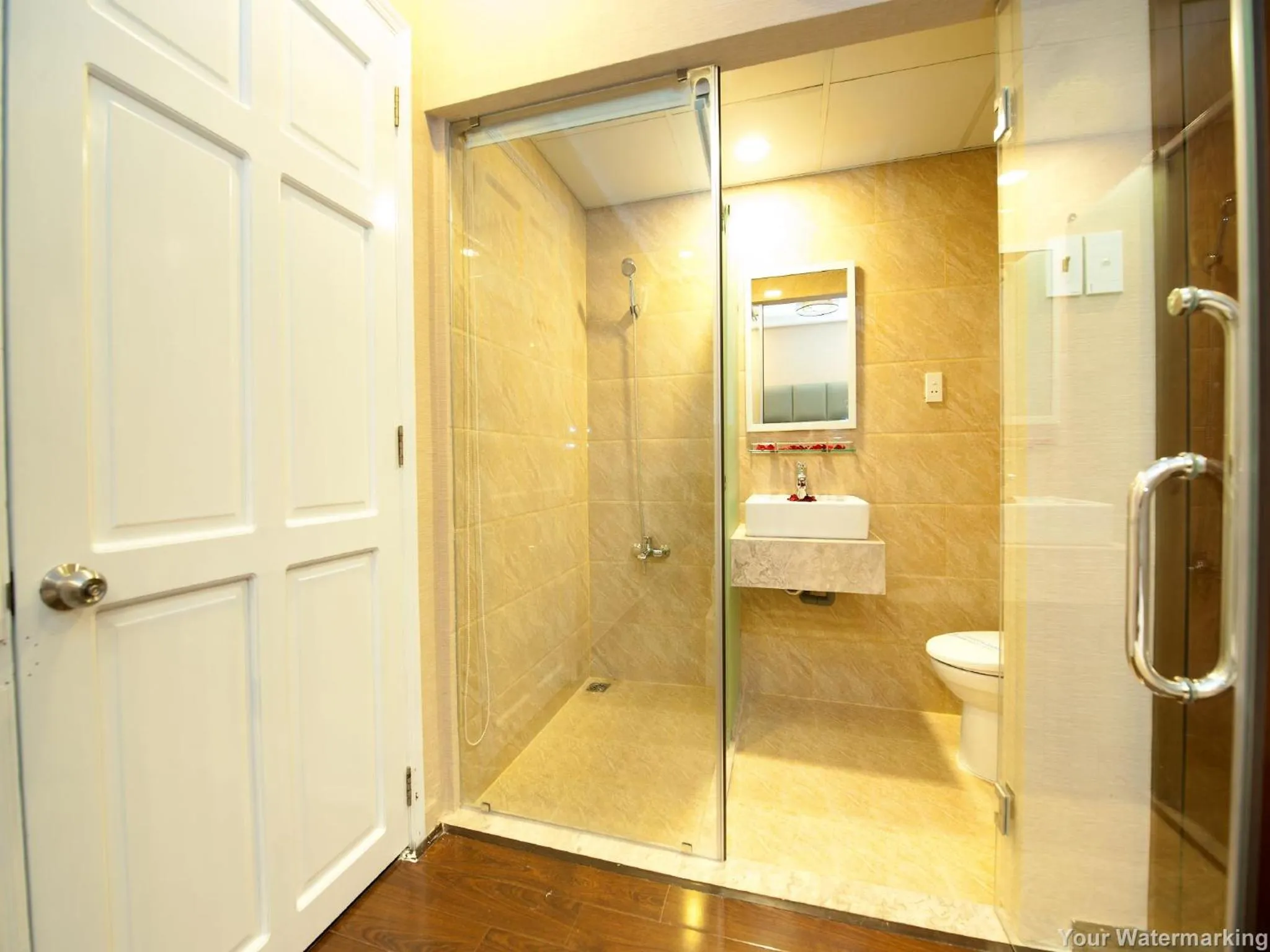 Toilet in ACE Hotel - Bến Thành