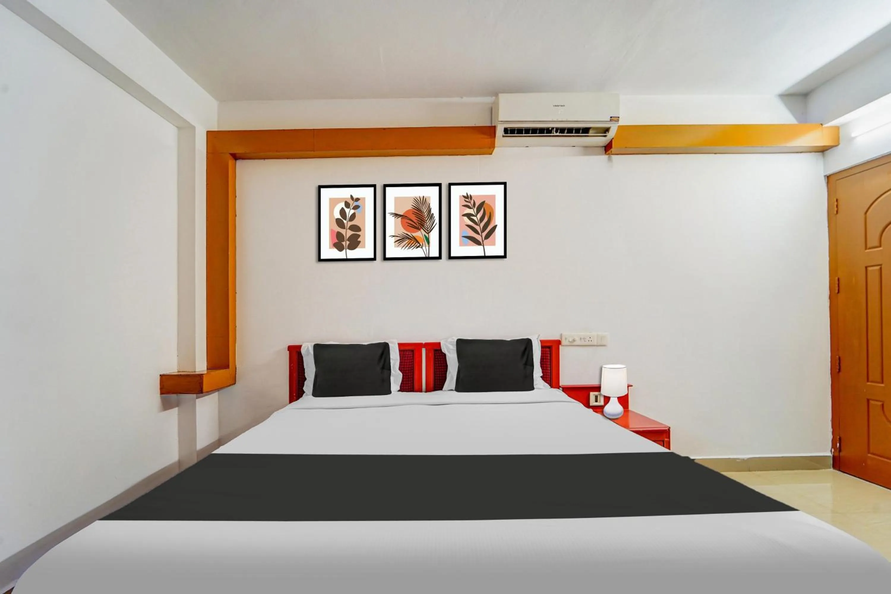 Bedroom, Bed in Hotel O Kottayam Near Caritas Hospital