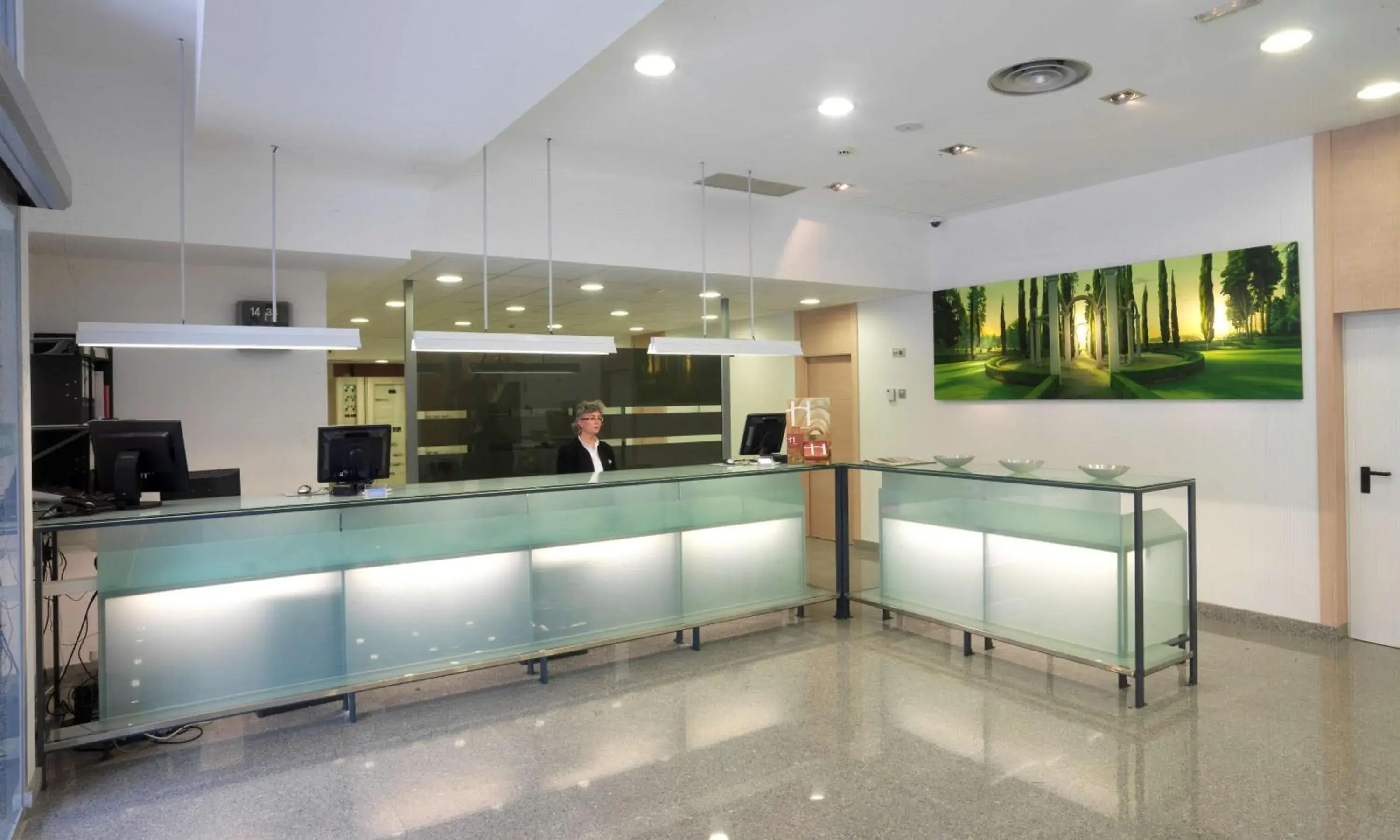 Lobby or reception in NH La Avanzada Lobby or reception in NH La Avanzada