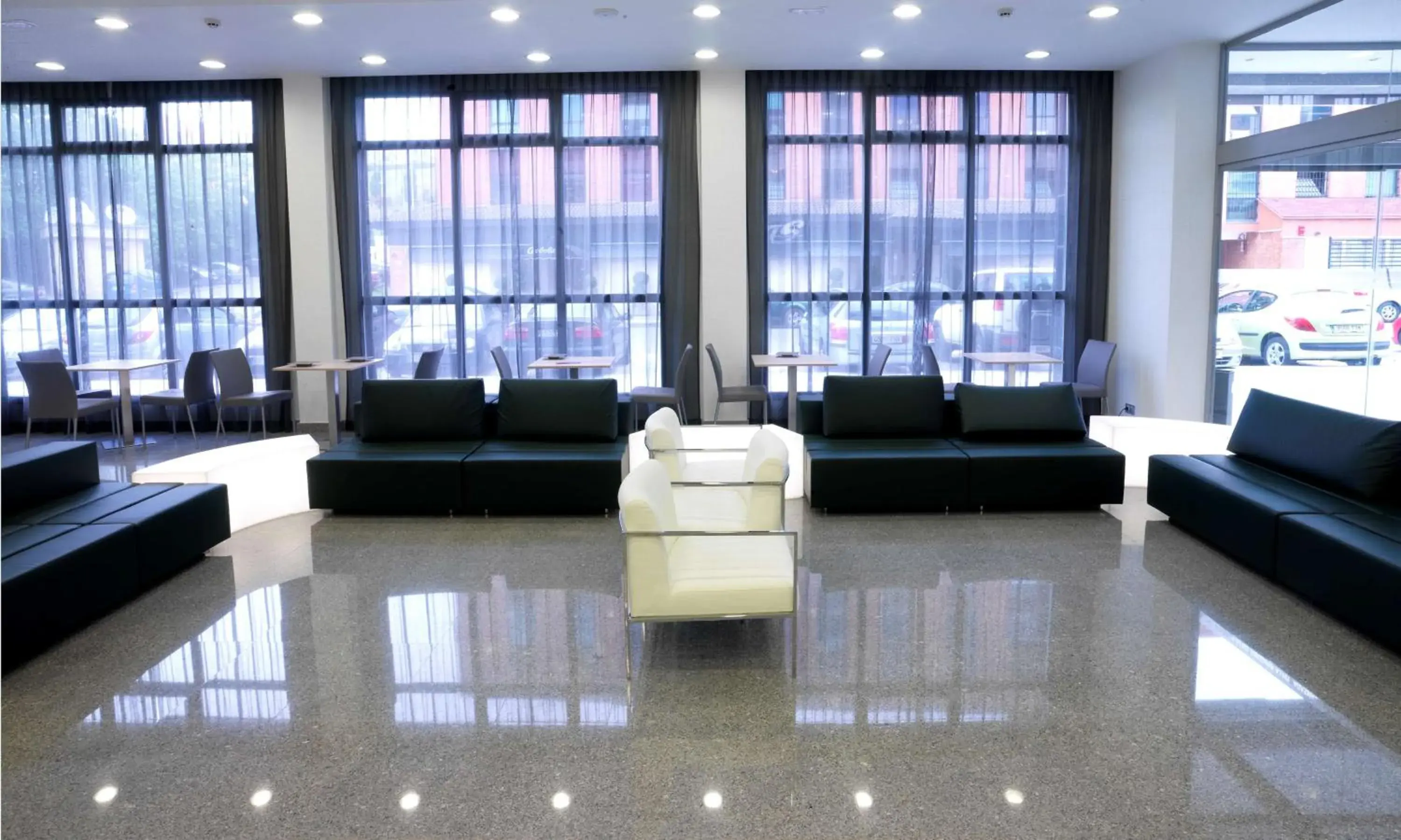 Lobby or reception in NH La Avanzada Lobby or reception in NH La Avanzada