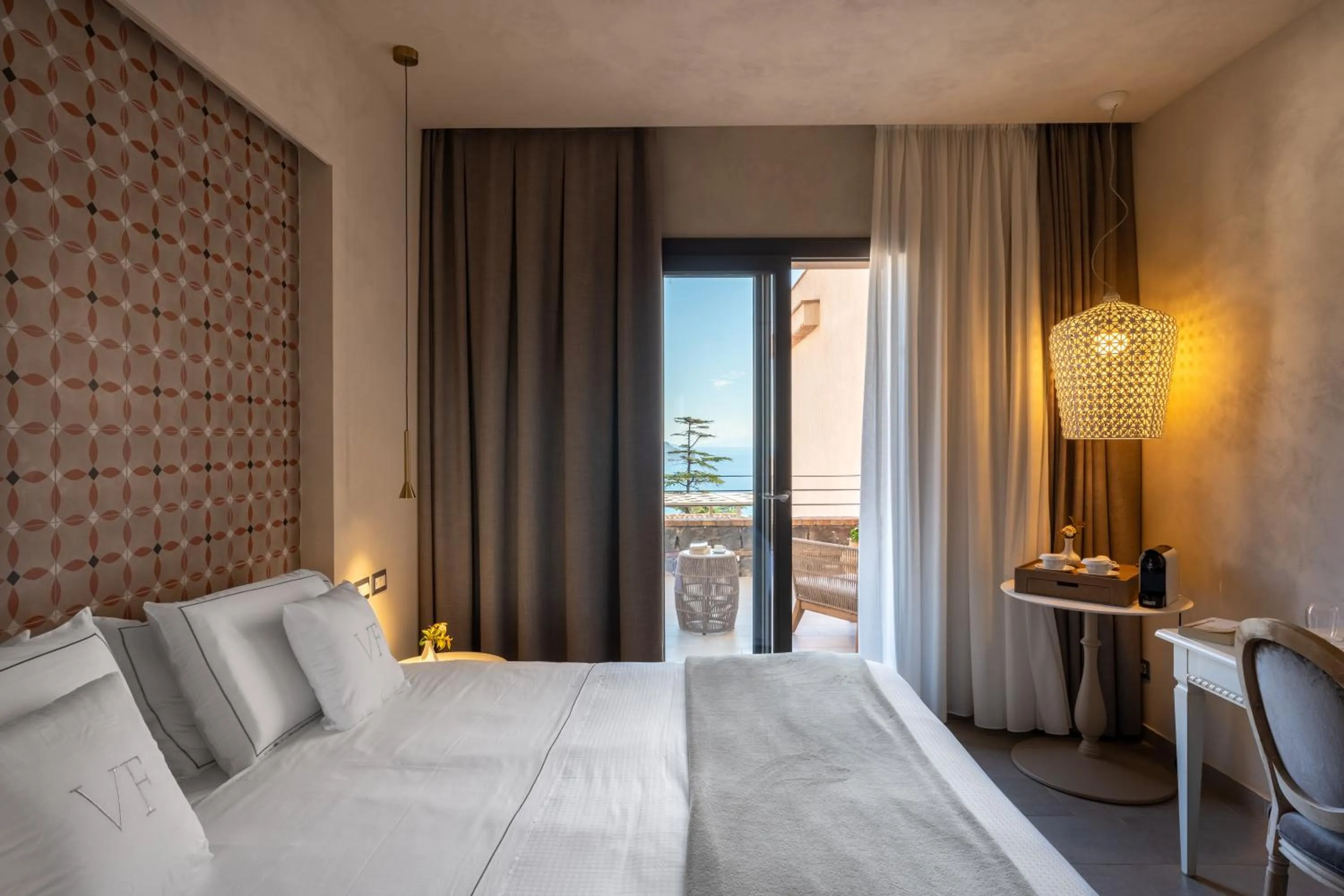 Bed in Villa Fiorita Boutique Hotel