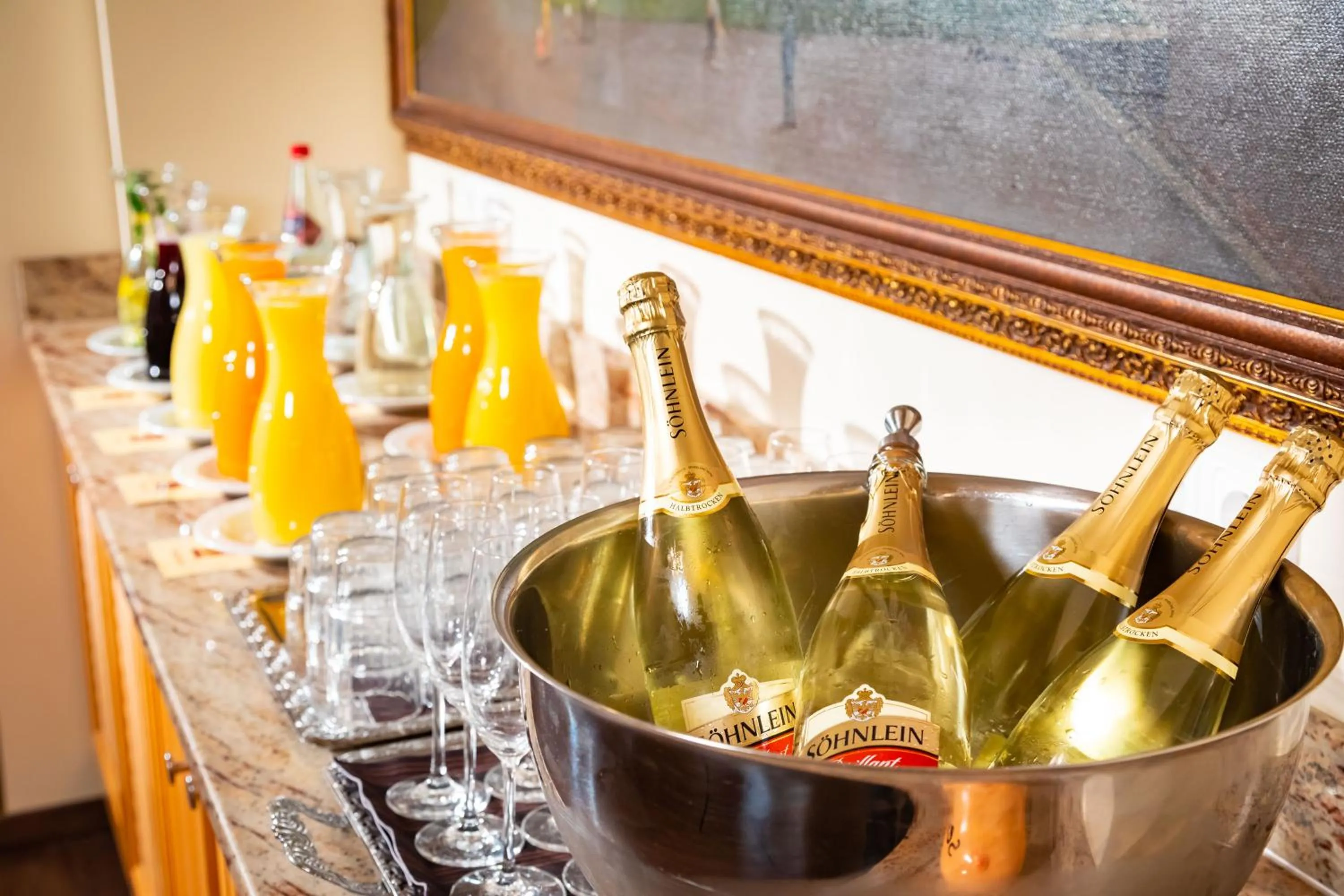 Restaurant/places to eat in Hotel Allmer