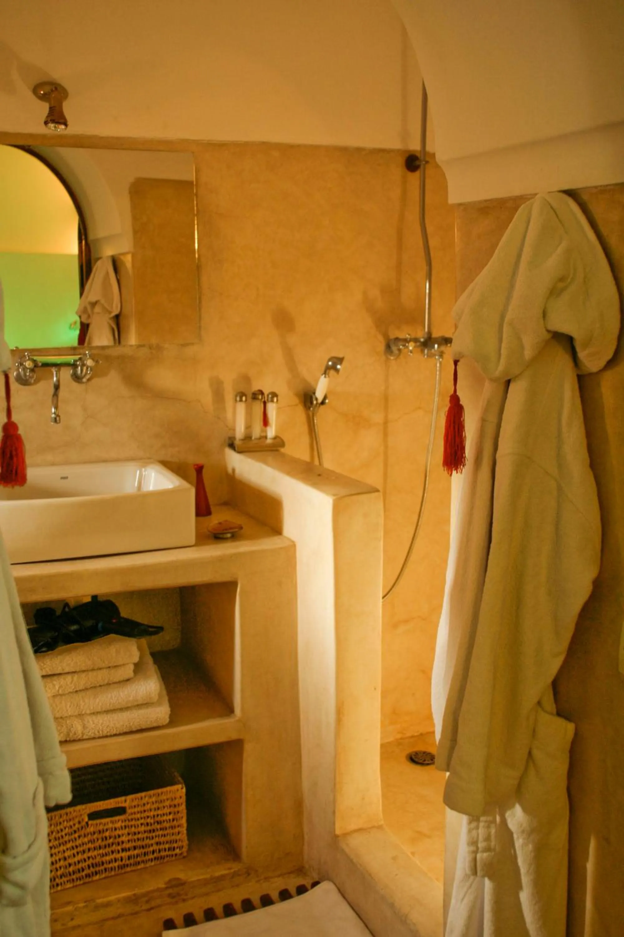 Shower in Riad Tizwa Marrakech
