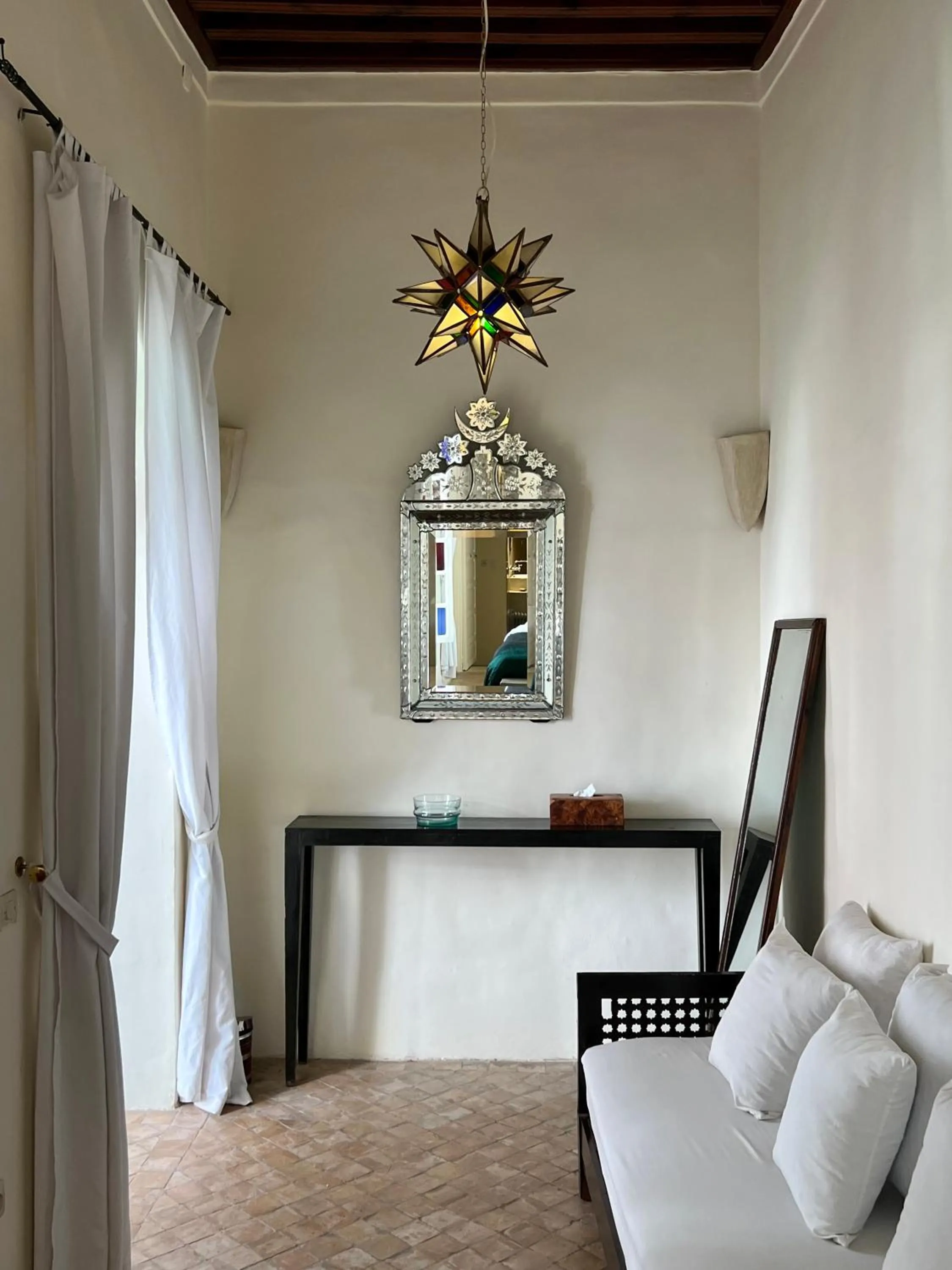 Bedroom, Bed in Riad Tizwa Marrakech