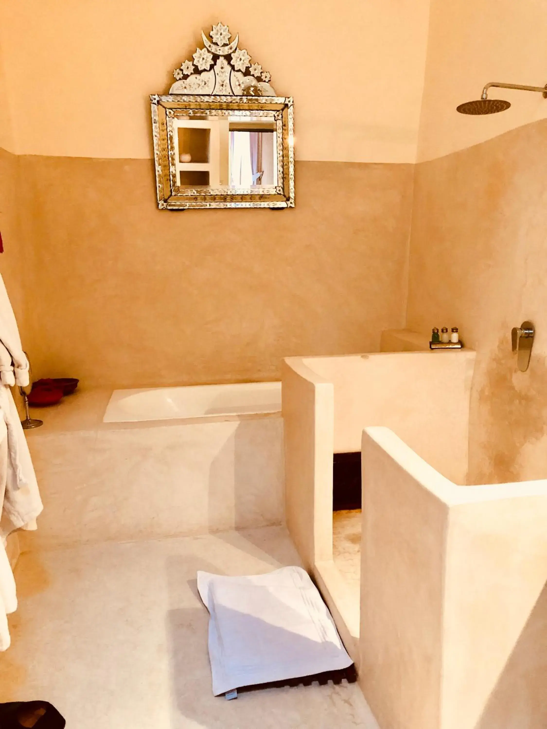 Superior Double Room in Riad Tizwa Marrakech Superior Double Room in Riad Tizwa Marrakech